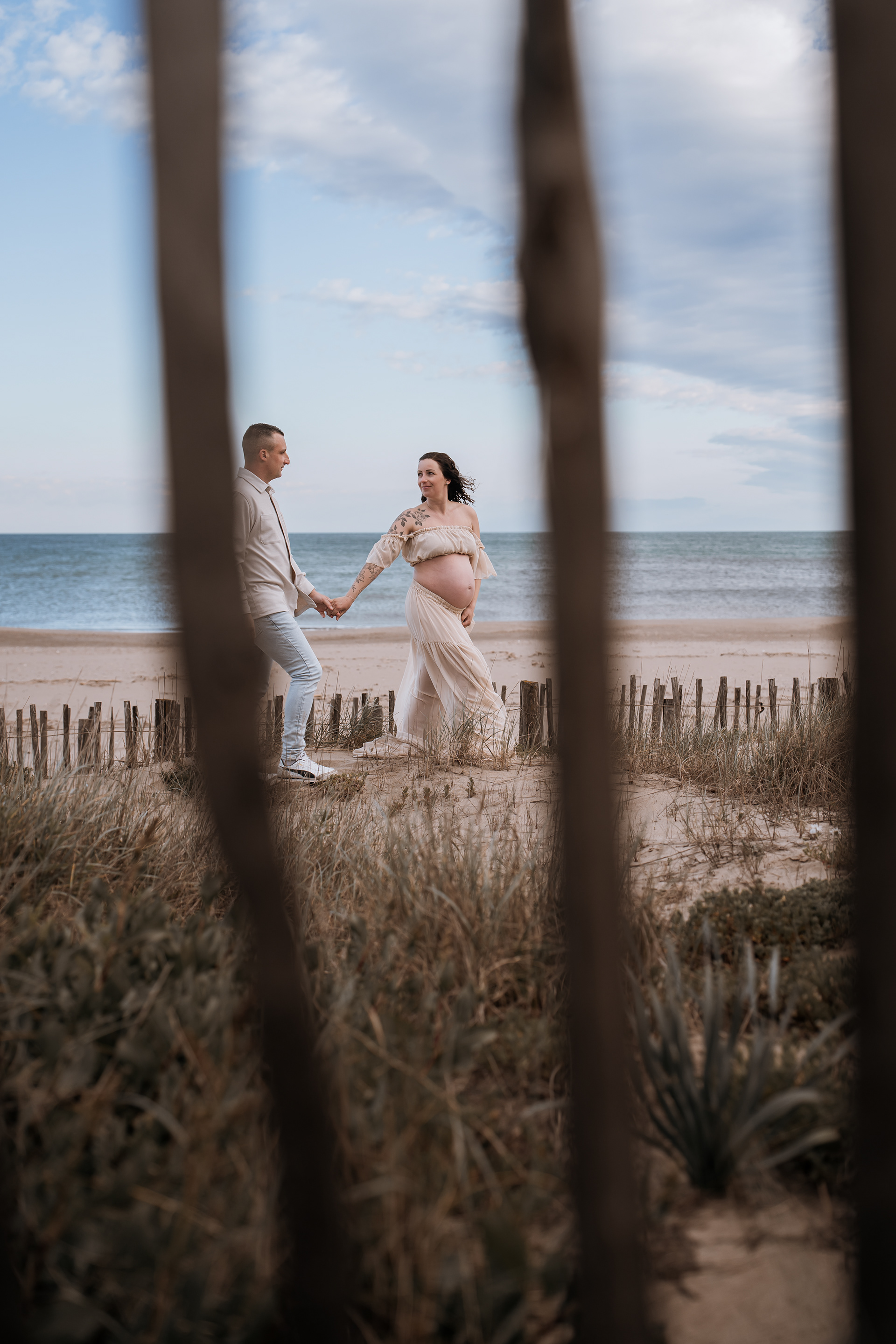 photo grossesse naturelle en bord de mer Hérault