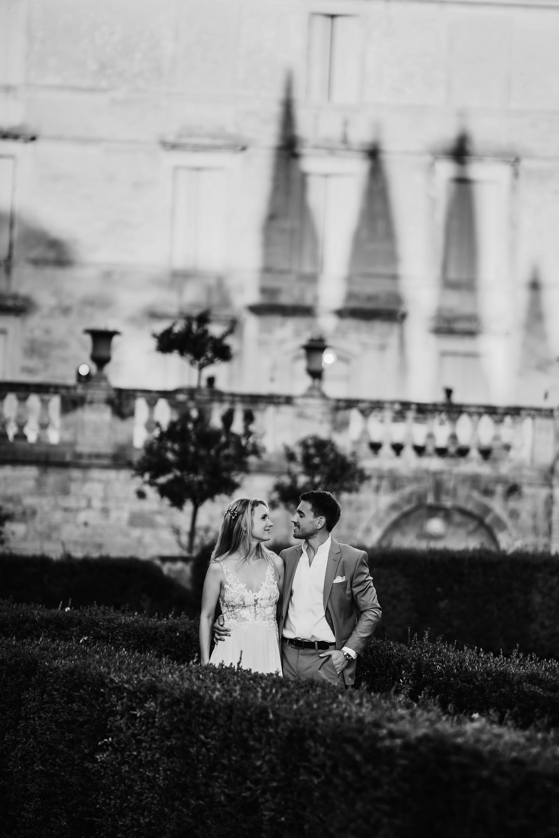 séance photo couple devant le Château de Flaugergues, Montpellier