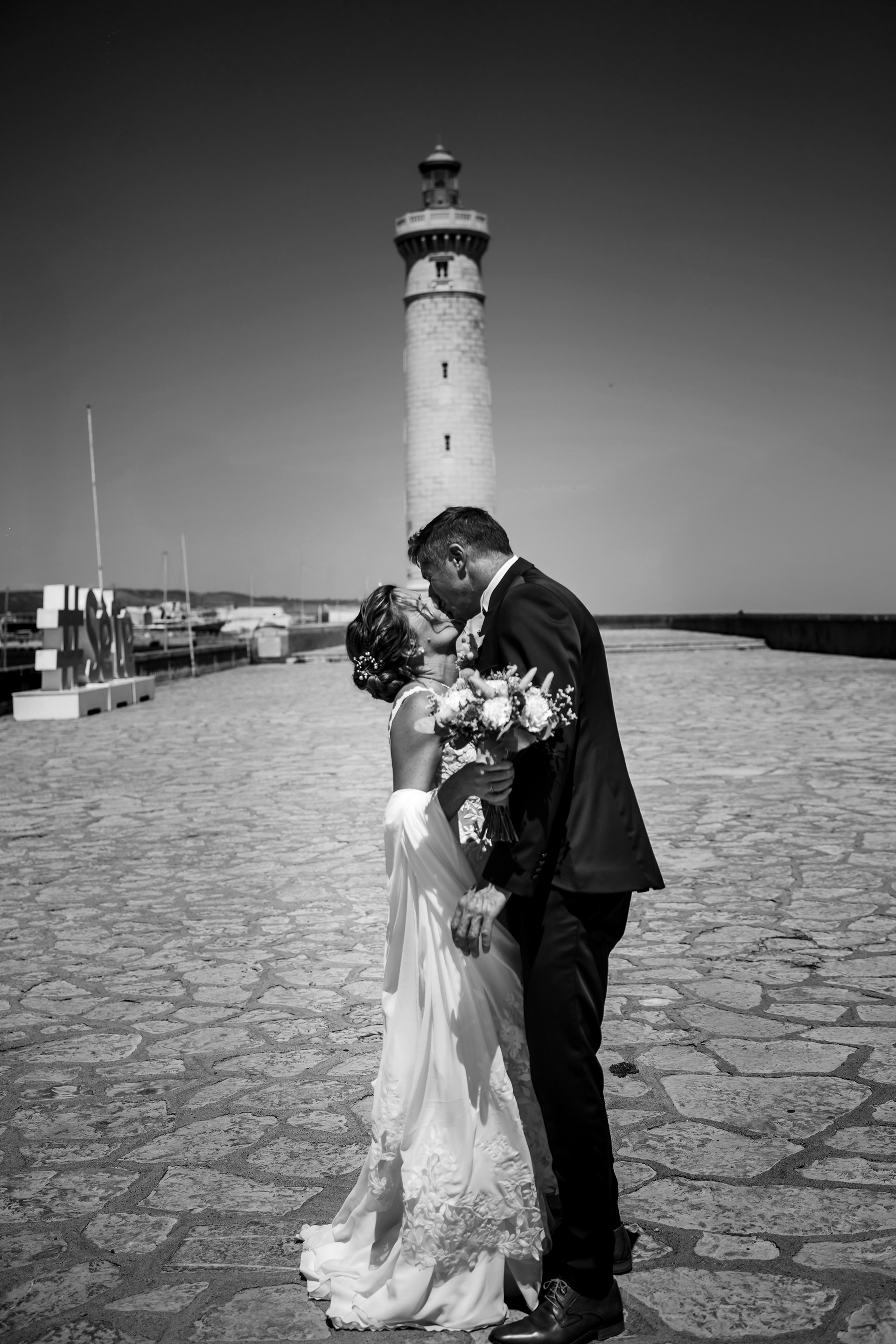 séance photo couple au phare de Sète, mariage Hérault