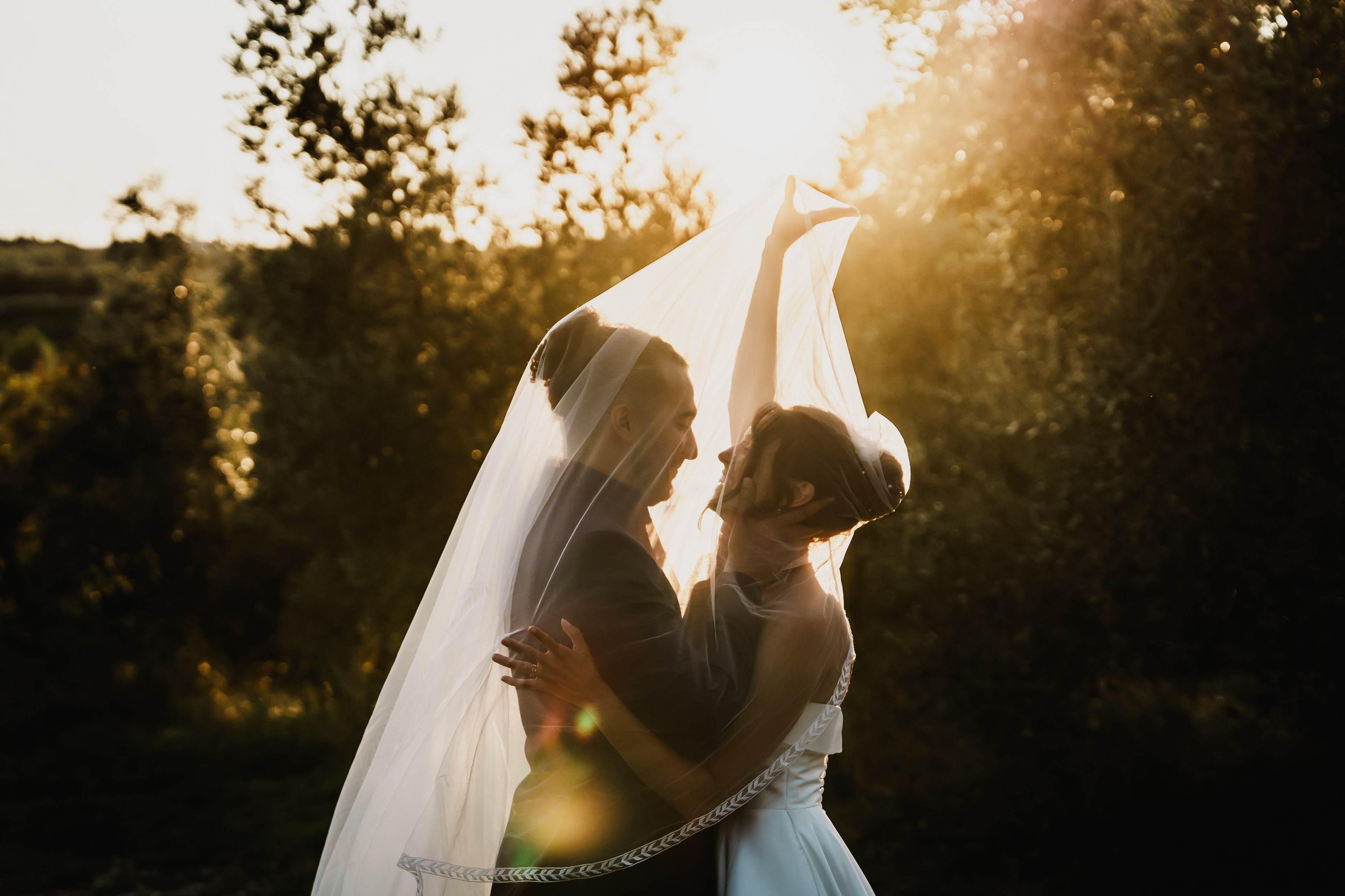 photographe mariage Domaine des Hospitaliers Hérault Gard couple coucher de soleil