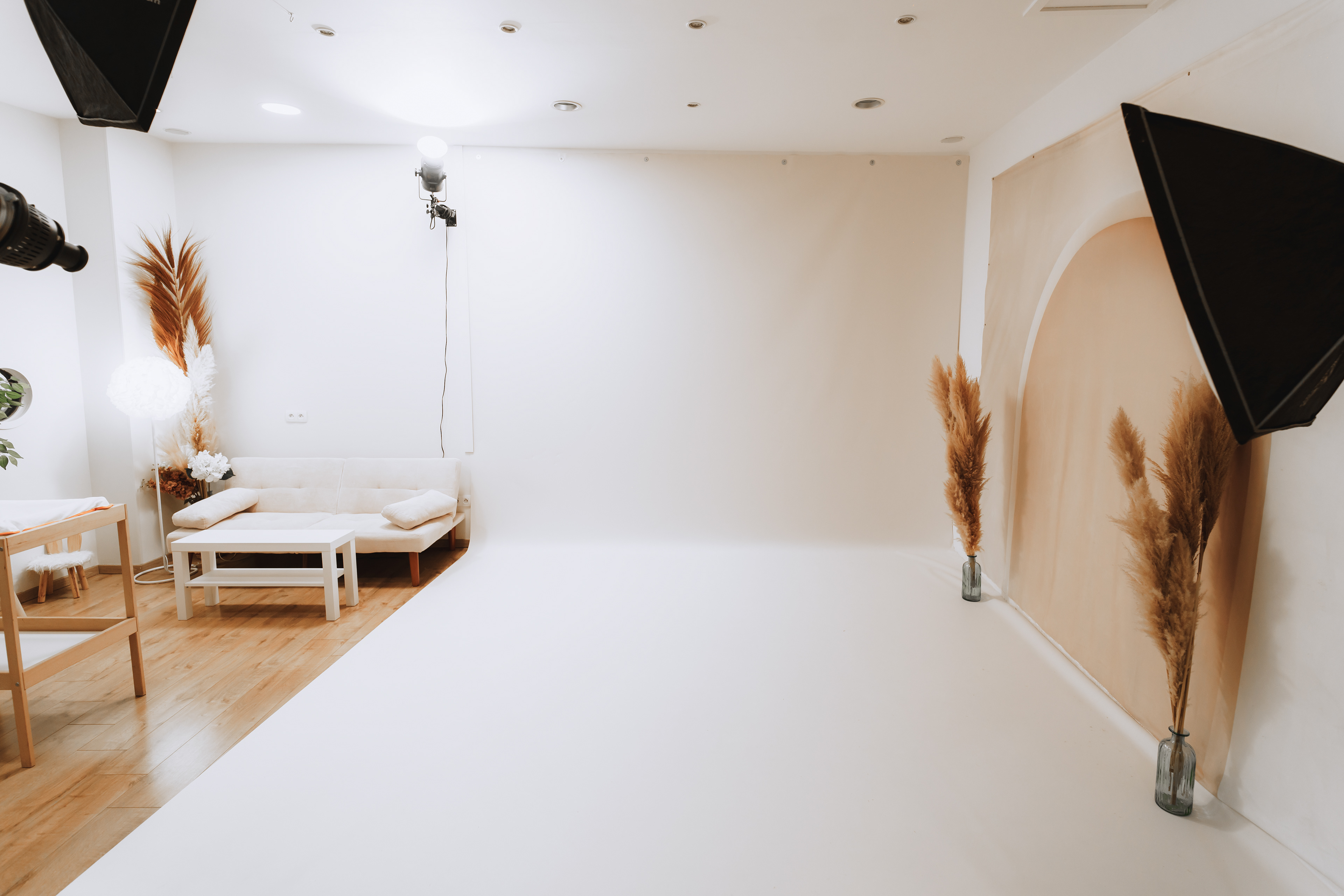 Studio photo à Mèze dans l’Hérault – espace de prise de vue pour séances grossesse, bébé et famille