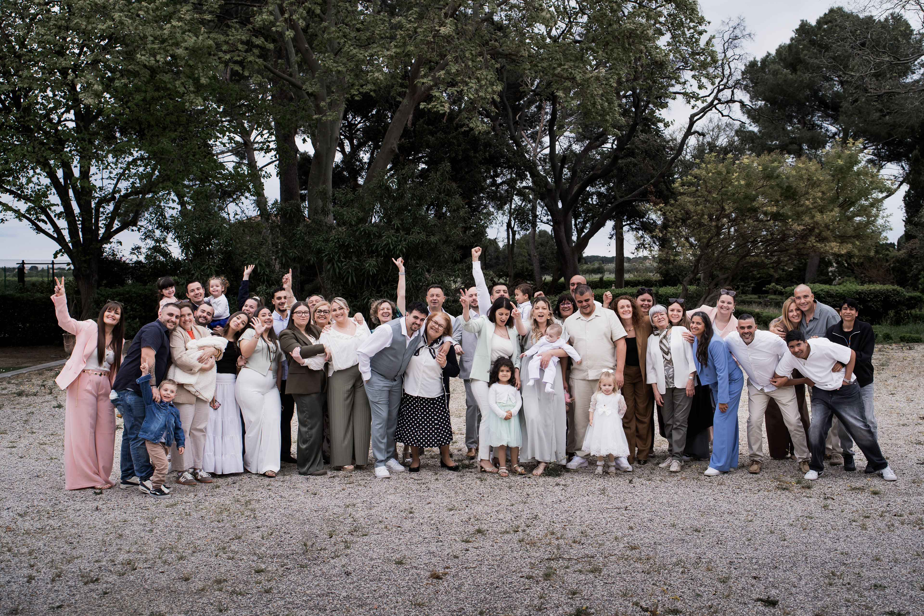 photo famille après baptême Mèze