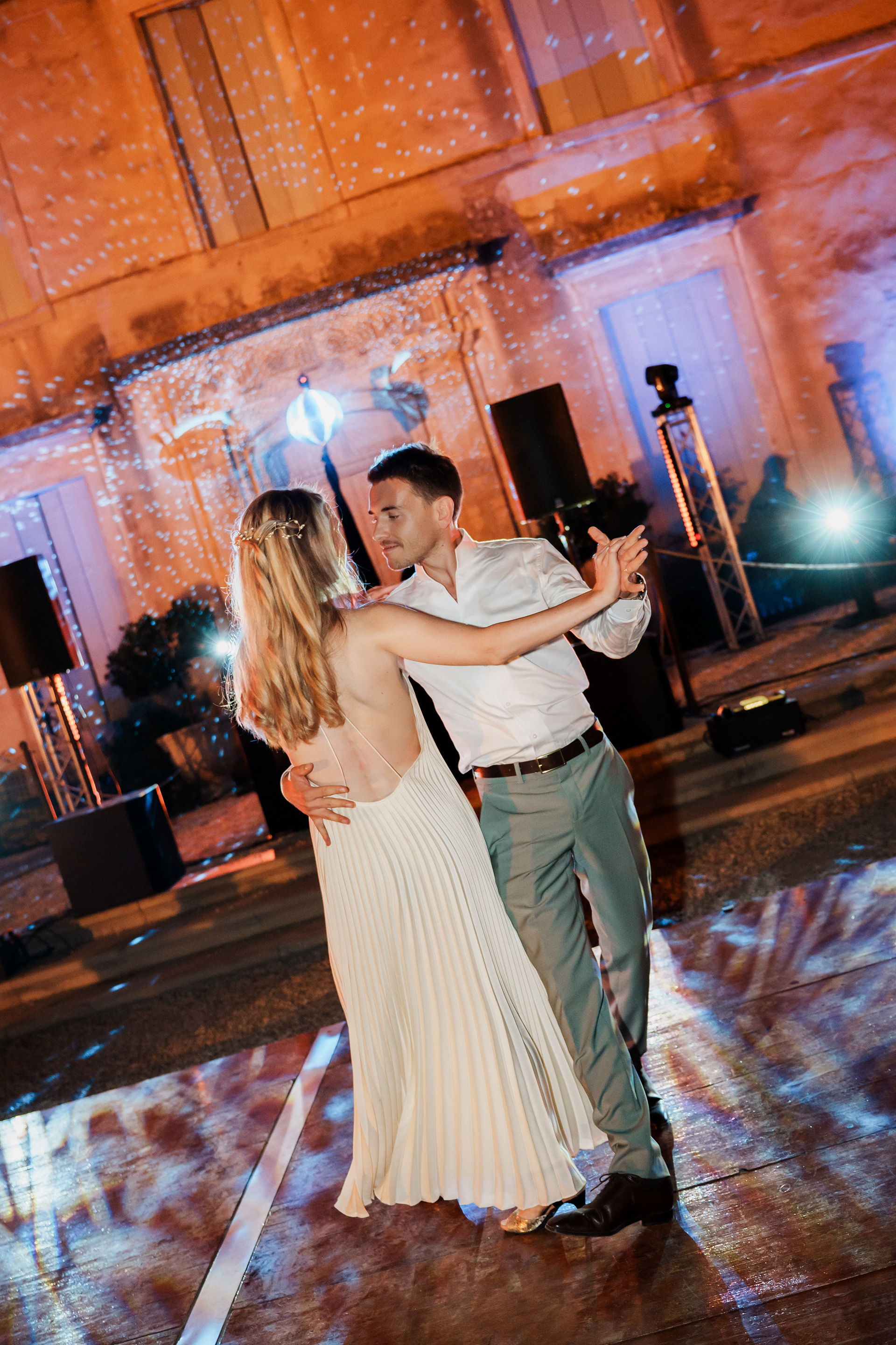 première danse des mariés lors de la soirée au Château de Flaugergues à Montpellier