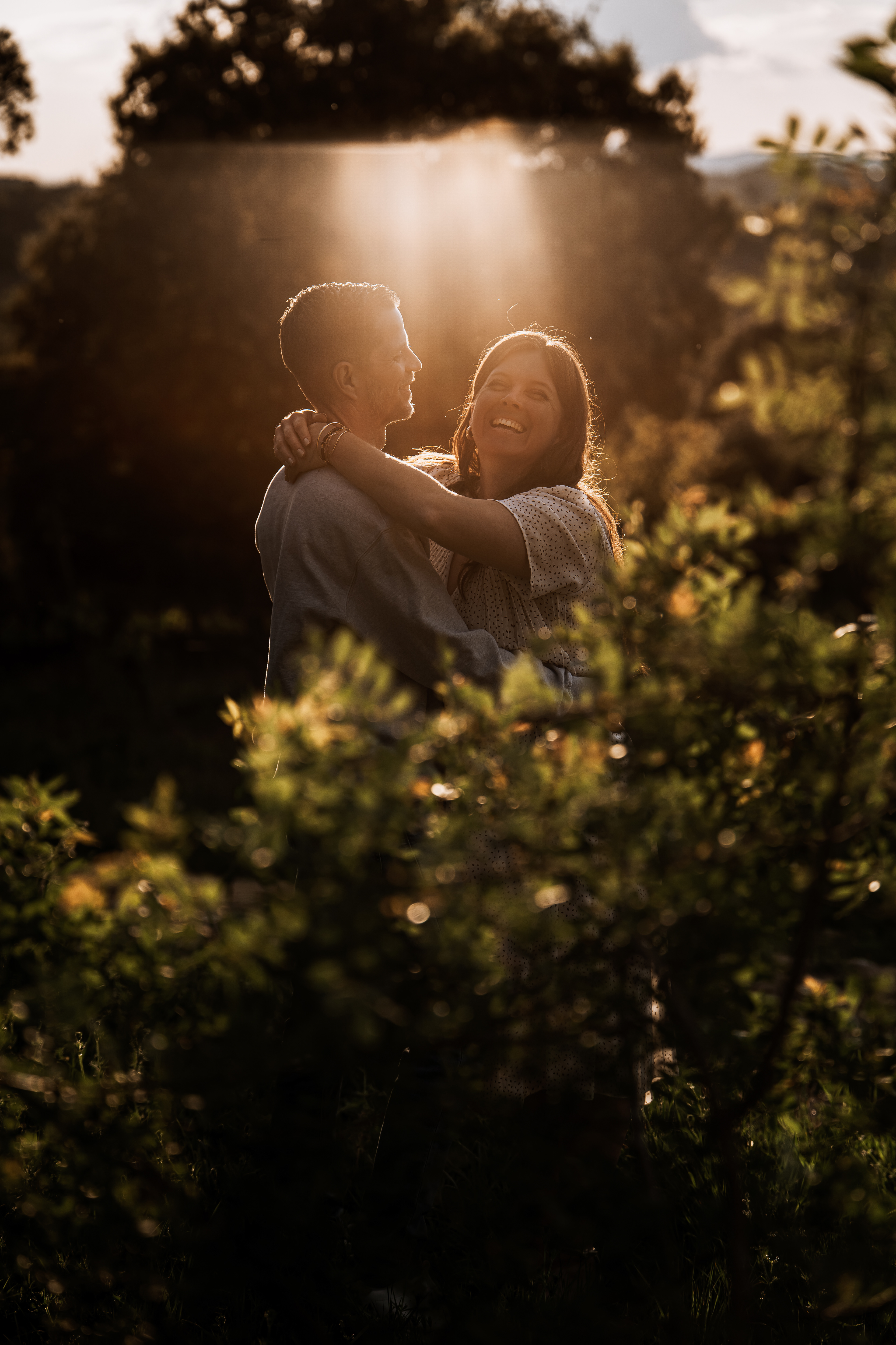 lumière coucher de soleil séance couple hérault