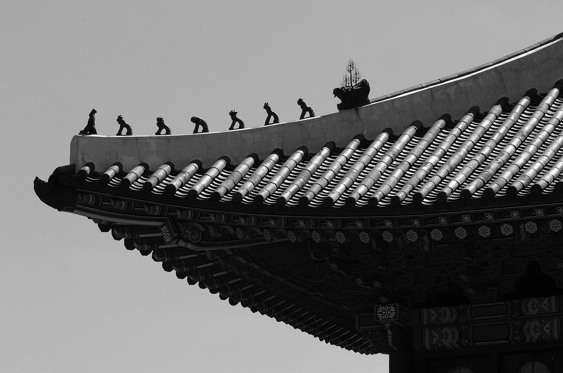Man-gok line of the roof top