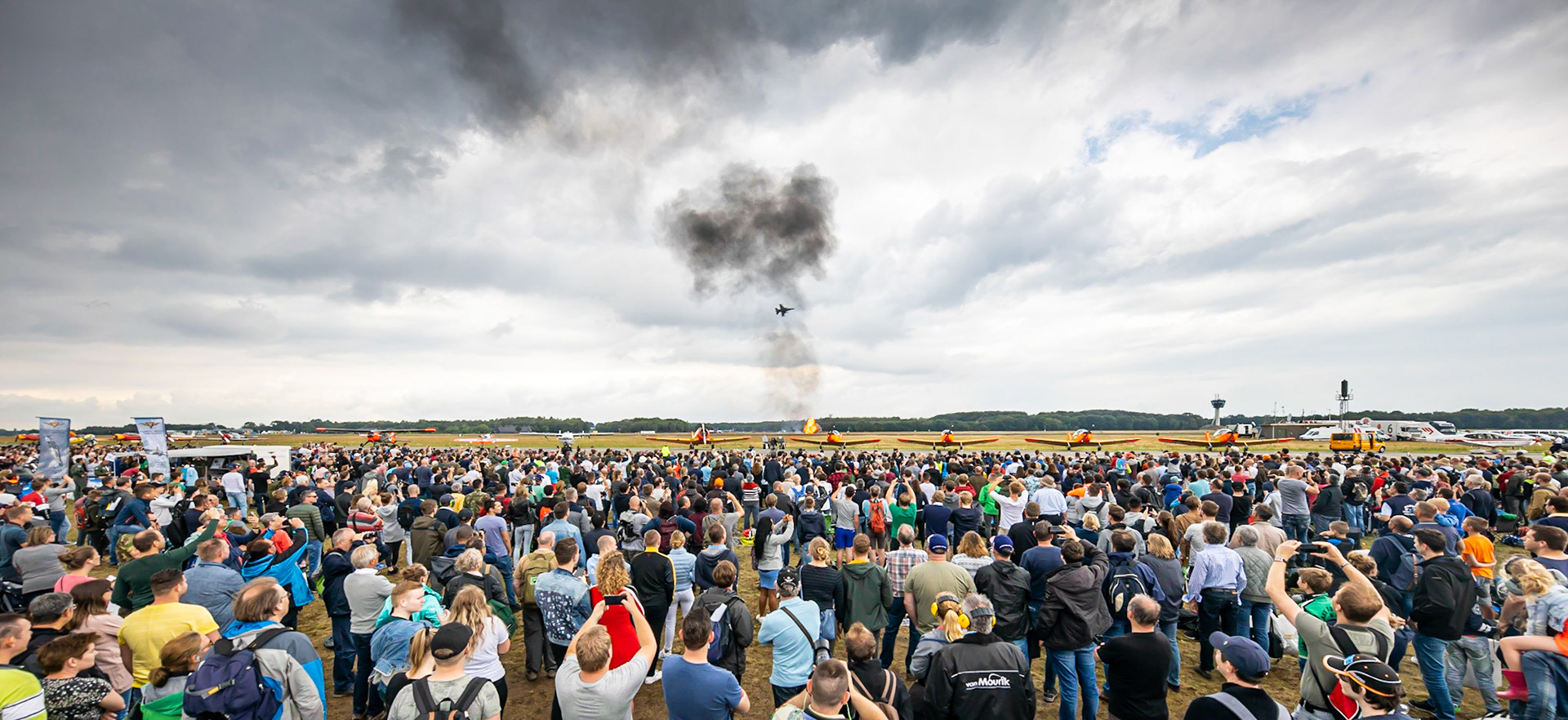 Luchtmachtdagen Defensie Vliegbasis Volkel.
