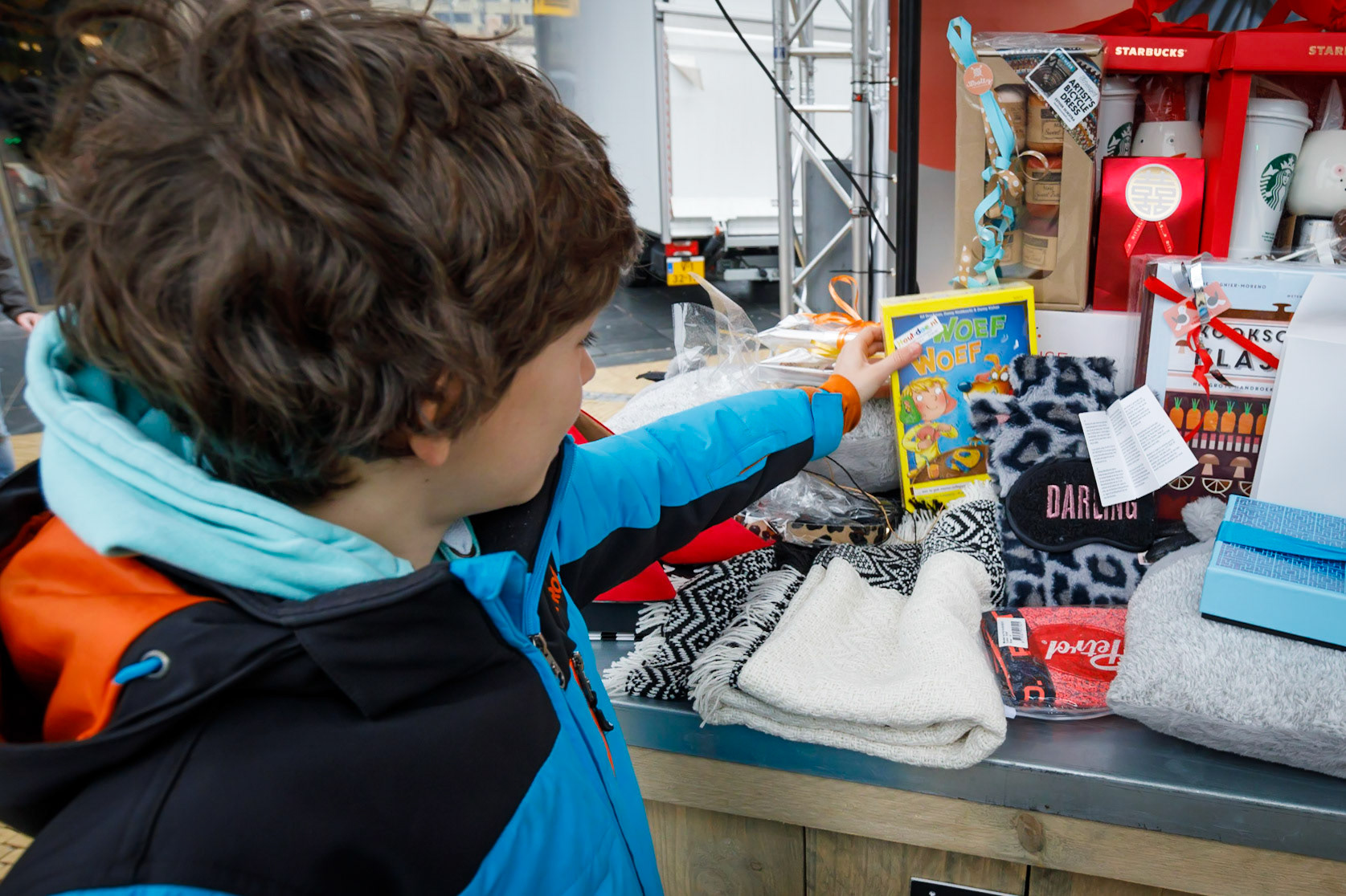 Happy Balloon Time in Leidsche Rijn Centrum te Utrecht.