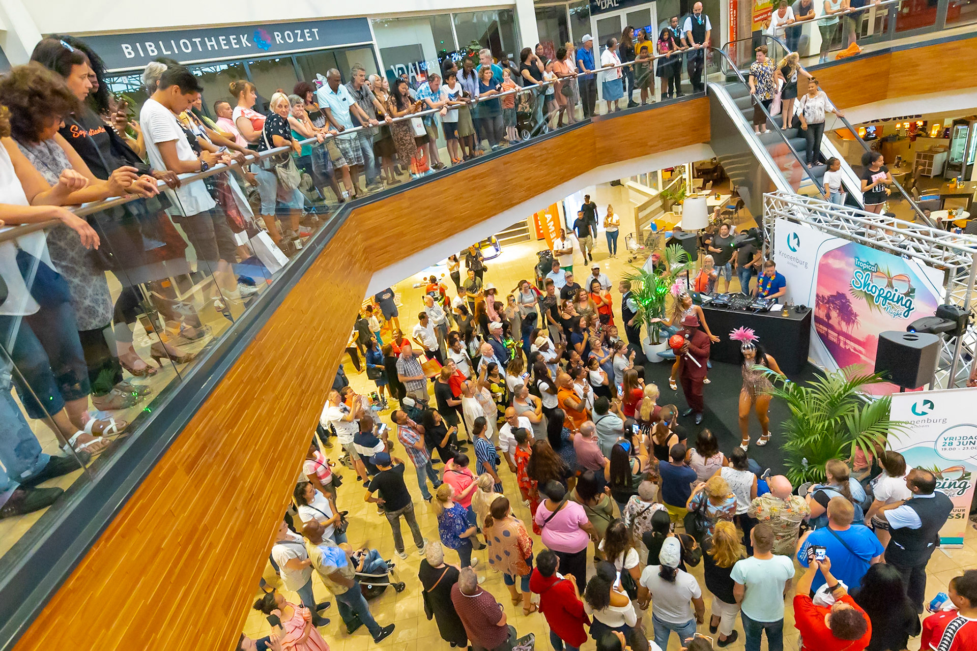 Tropical Shopping Night in WC Kronenburg te Arnhem.