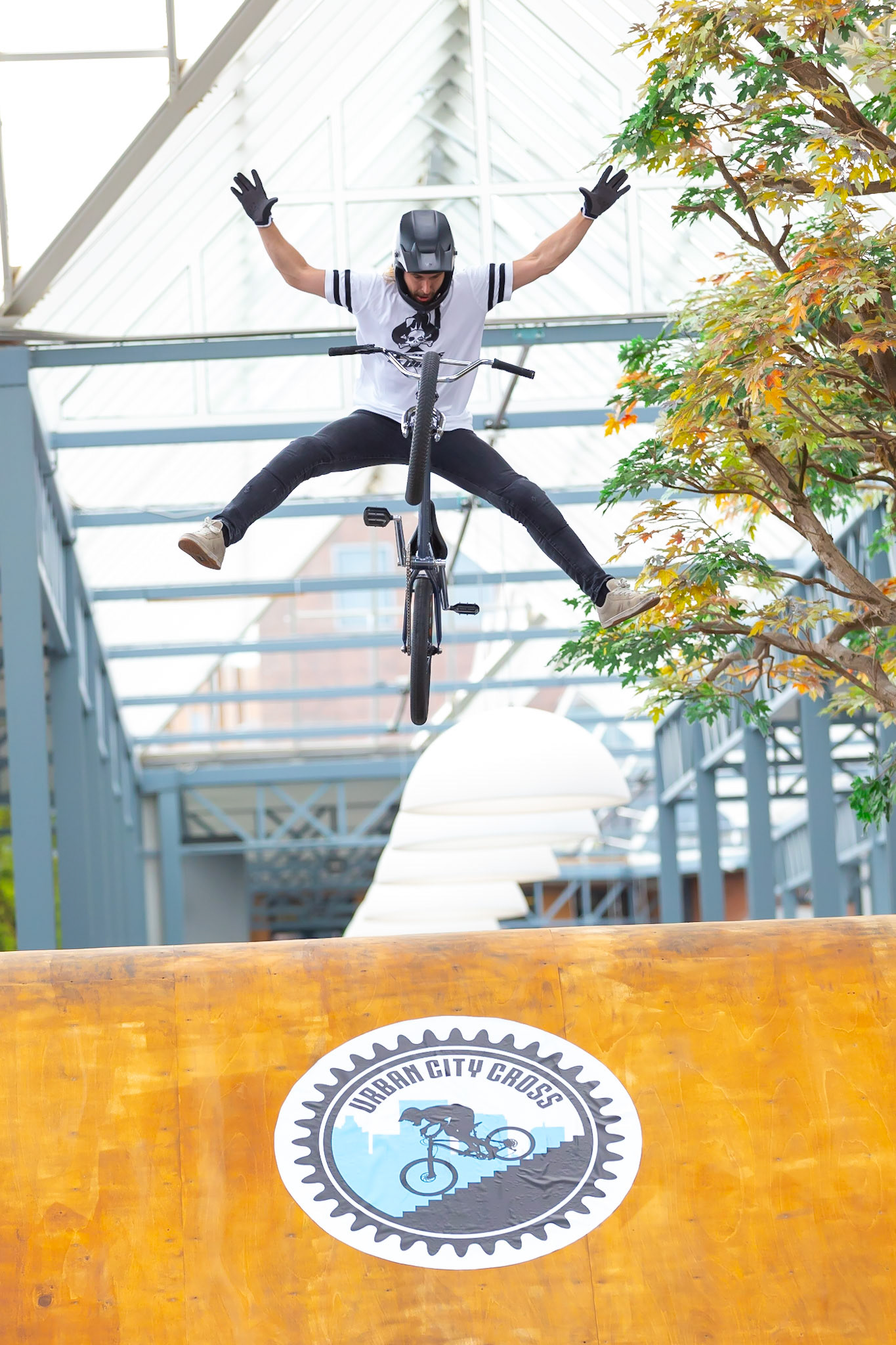 Urban City Cross in winkelcentrum Arendshof in Oosterhout.