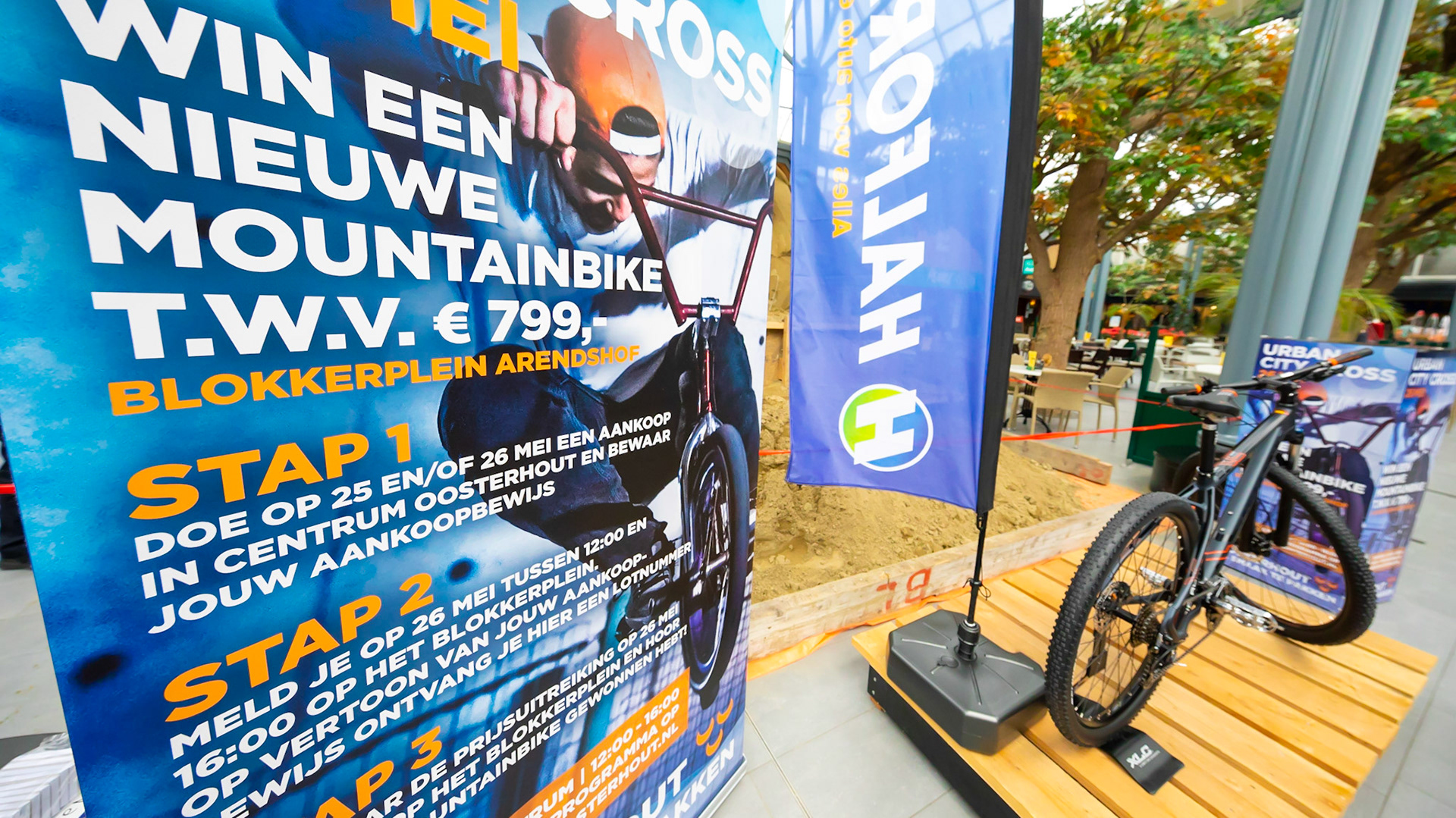 Urban City Cross in winkelcentrum Arendshof in Oosterhout.