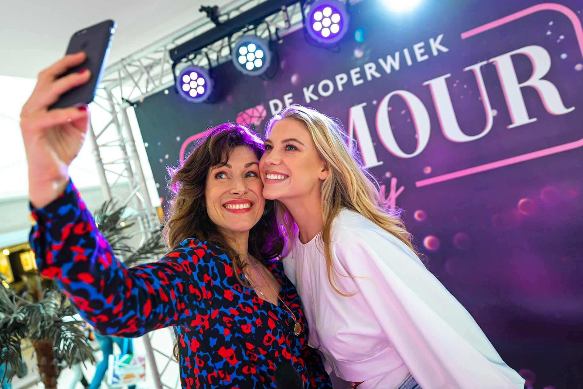 Glamour Day in winkelcentrum De Koperwiek te Capelle aan den IJssel.