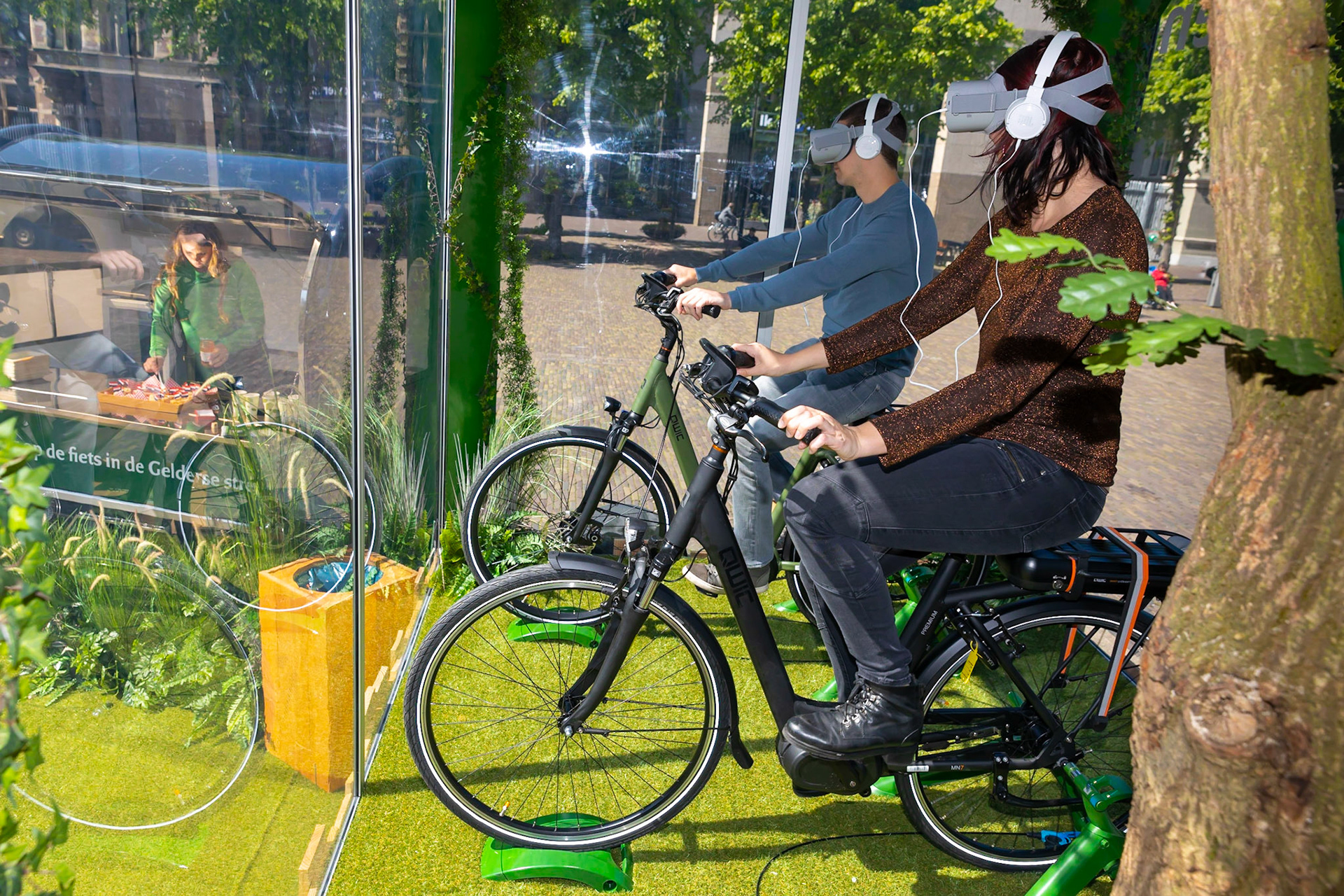 Spring op de fiets in de Gelderse streken te Den Haag.