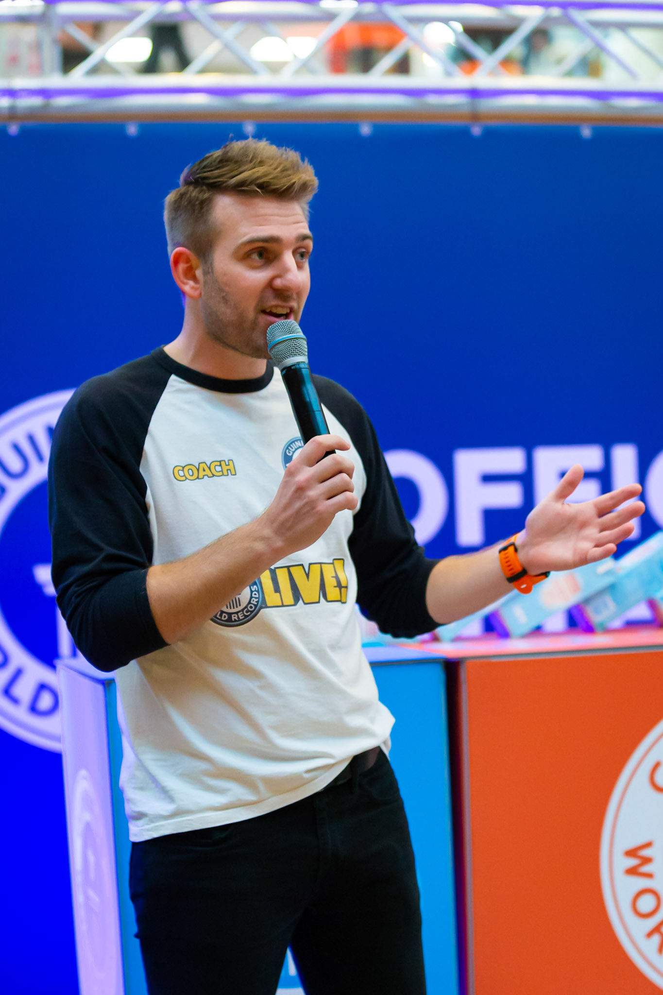 Guinness World Records Live in winkelcentrum Kronenburg te Arnhem.