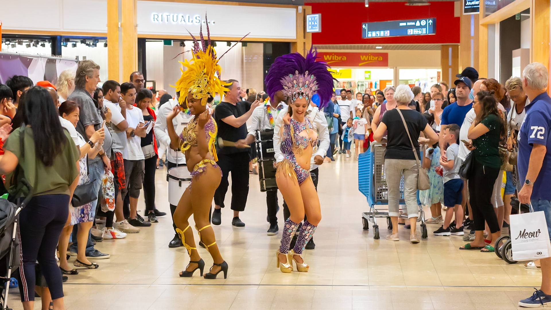 Tropical Shopping Night in WC Kronenburg te Arnhem.