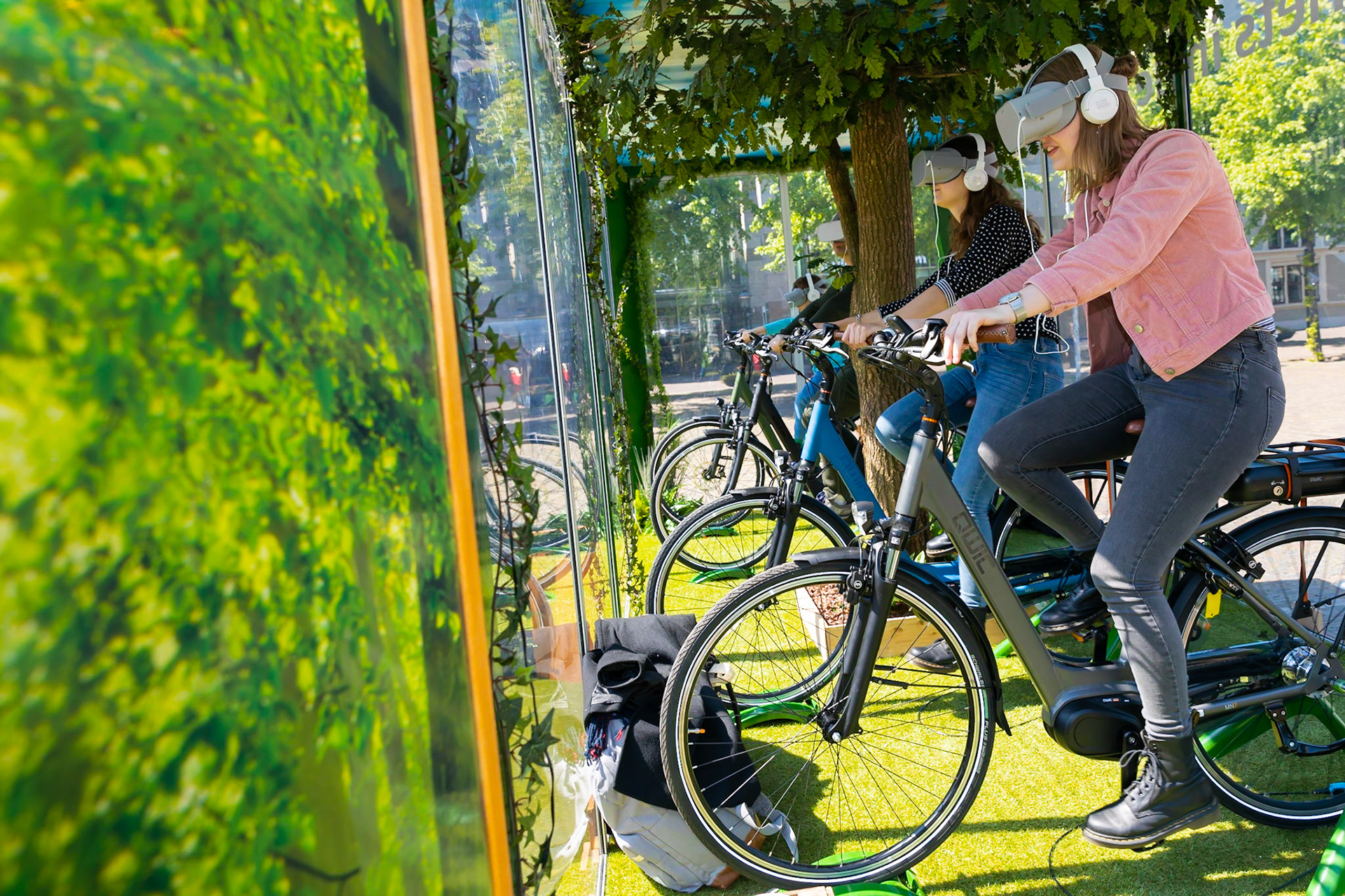 Spring op de fiets in de Gelderse streken te Den Haag.