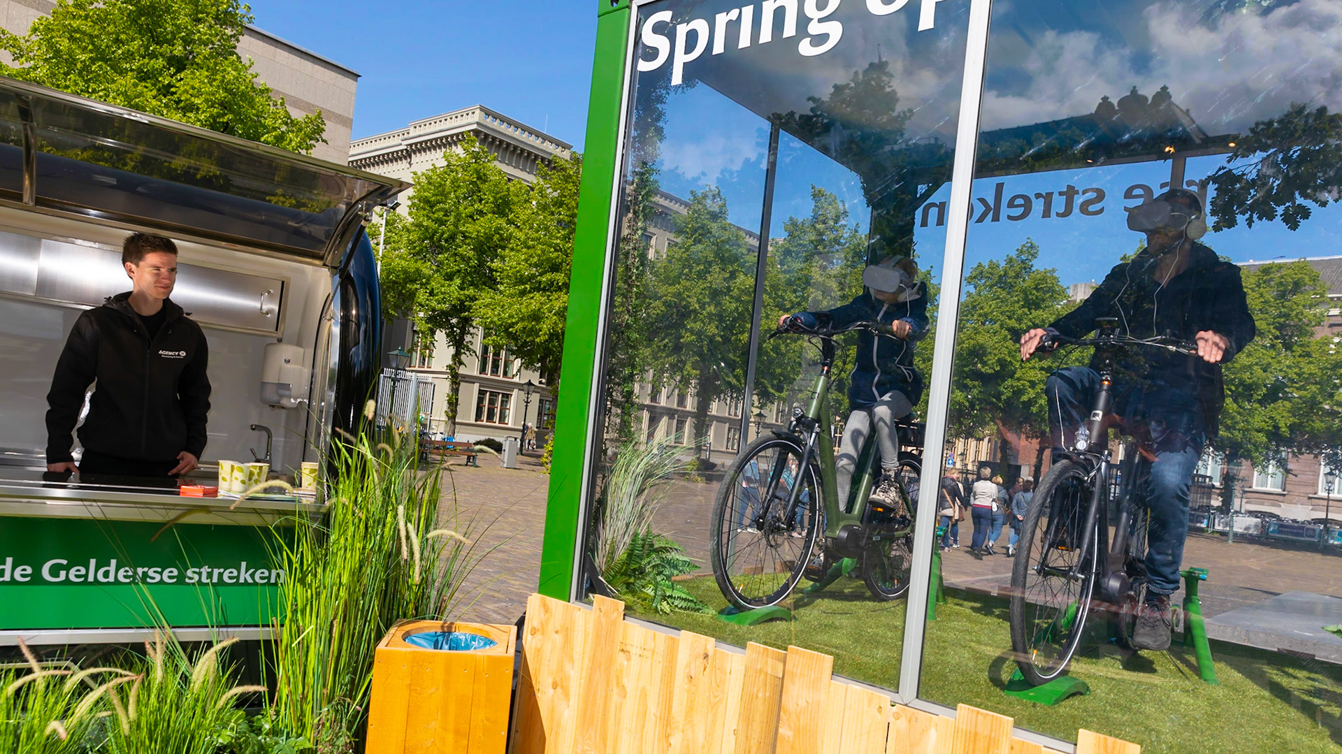 Spring op de fiets in de Gelderse streken te Den Haag.