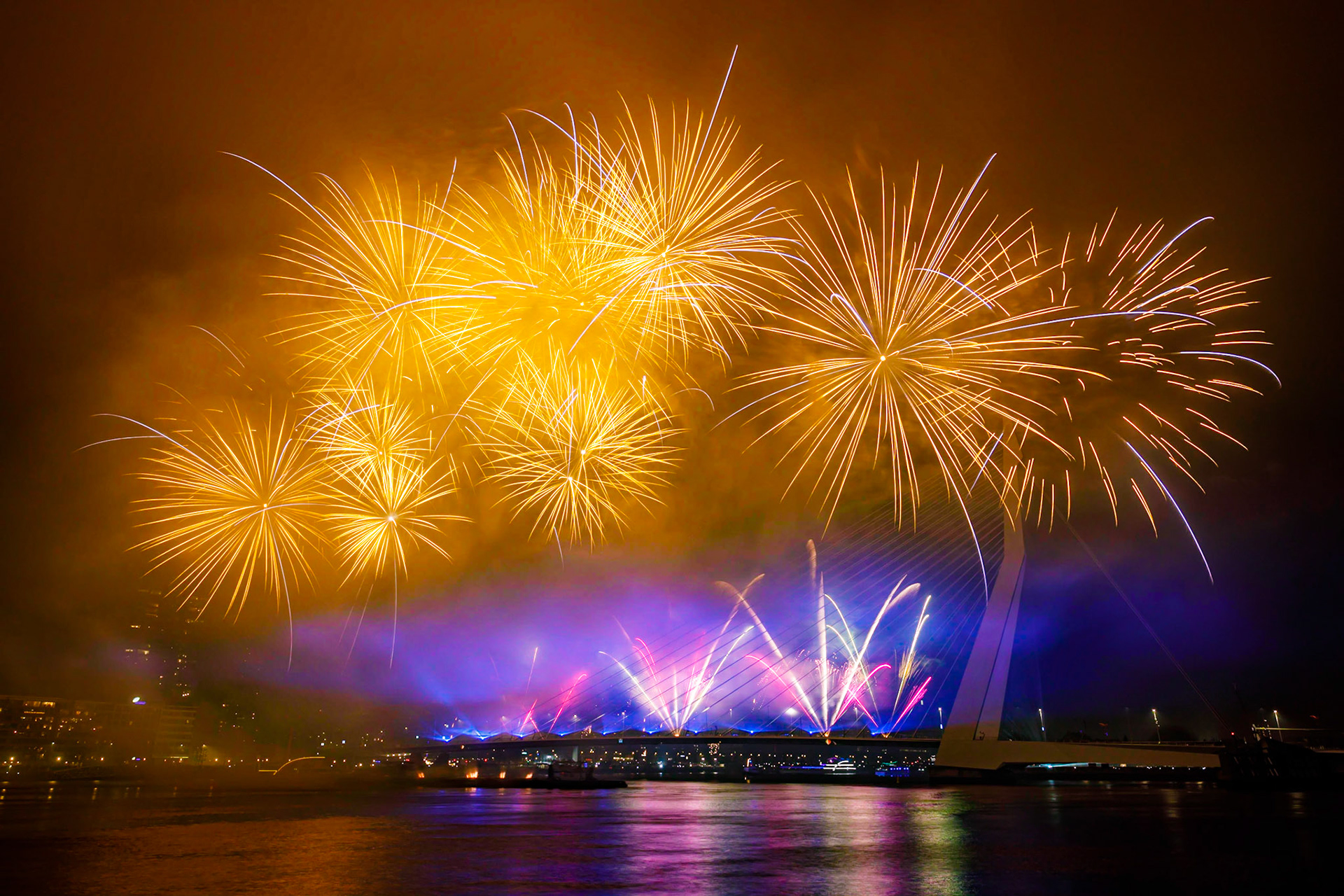 Het Nationale Vuurwerk Rotterdam 2019/2020.