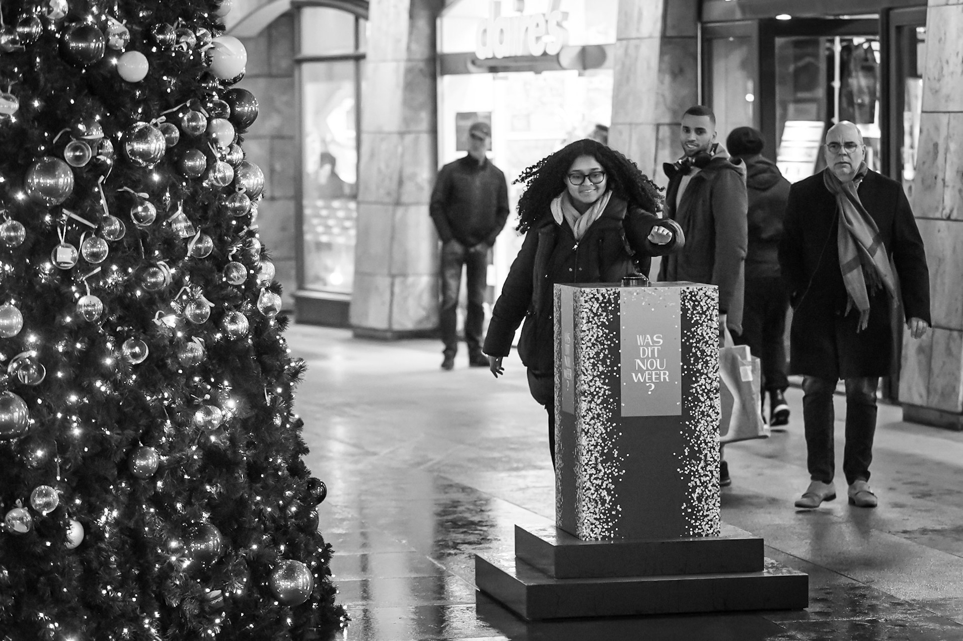 The Christmas Button in de Koopgoot Rotterdam.