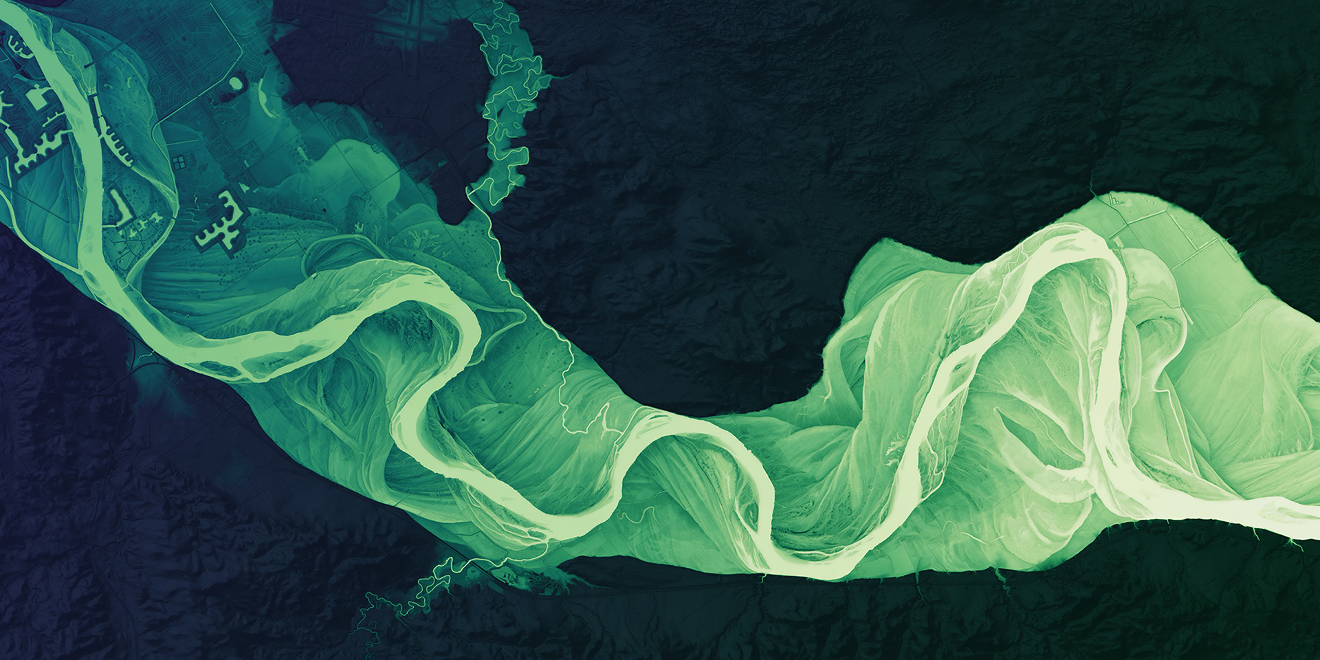 078 Missouri River Emerald 18000 x 9000 pixels