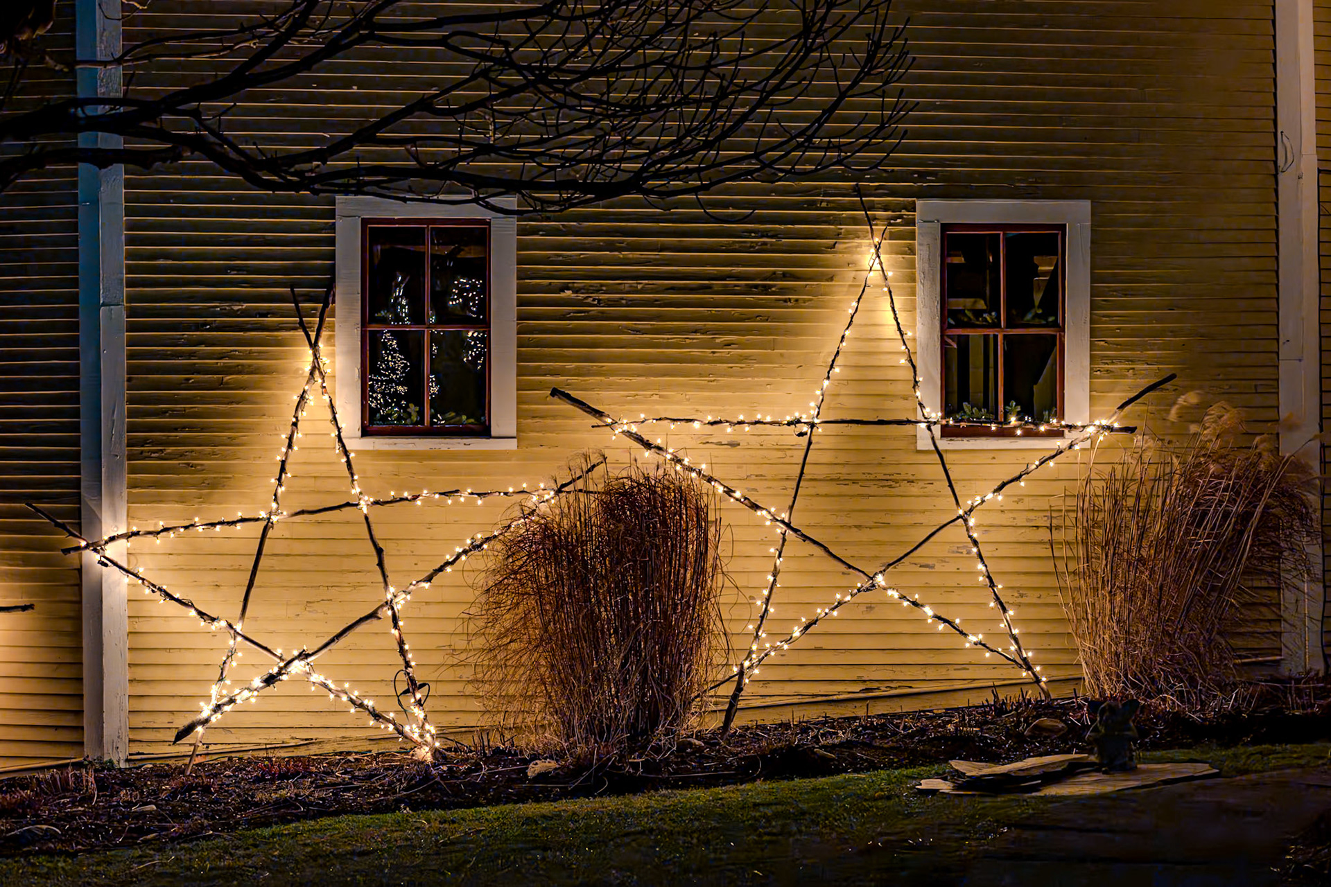 112 mm f/5.0 at 1/20 sec -0.3 EV 1600 ISO ©Steven Mermelstein. All rights reserved. #20151224170424