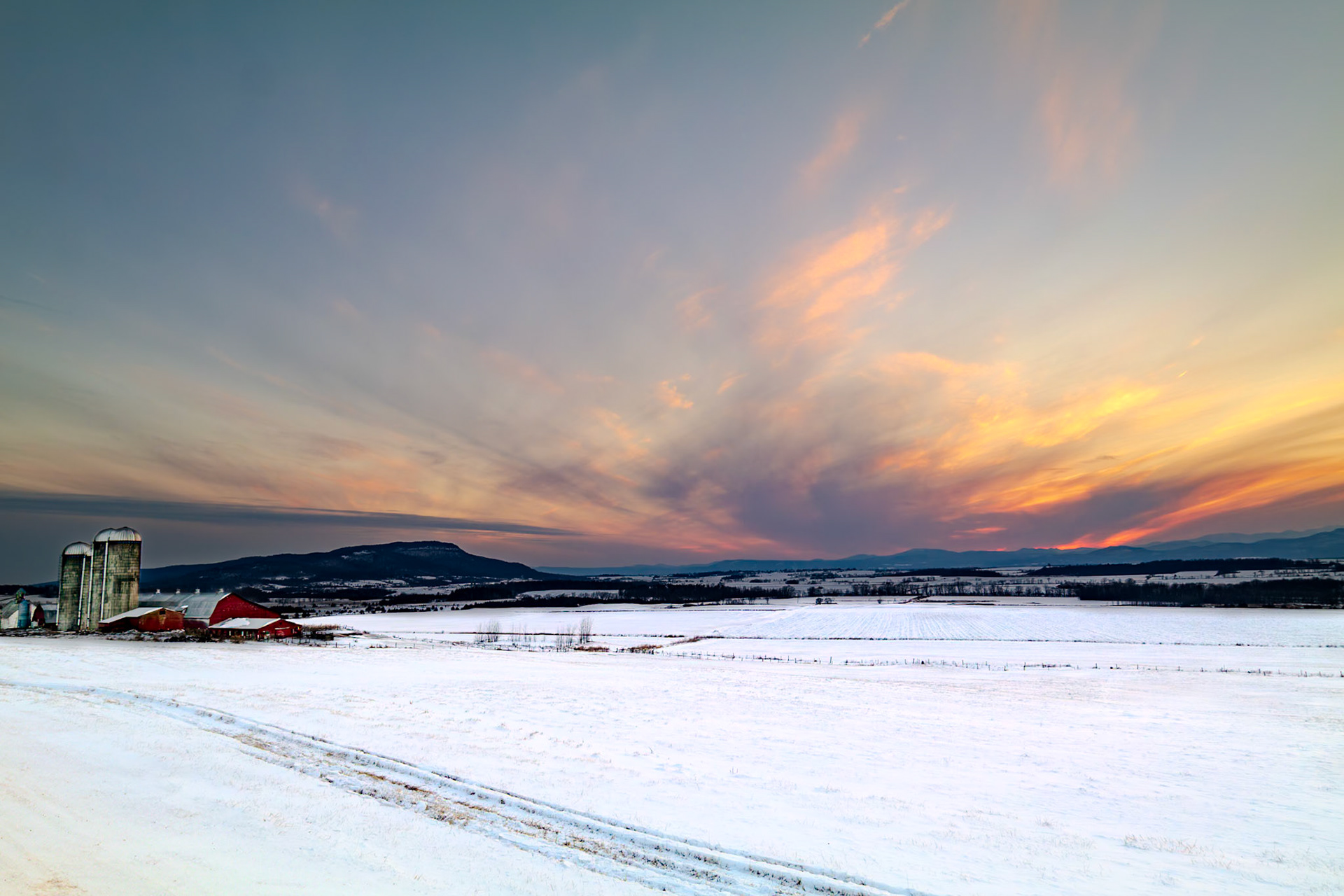 18 mm f/8.0 at 1/30 sec 0 EV 200 ISO ©Steven Mermelstein. All rights reserved. #20140209051027