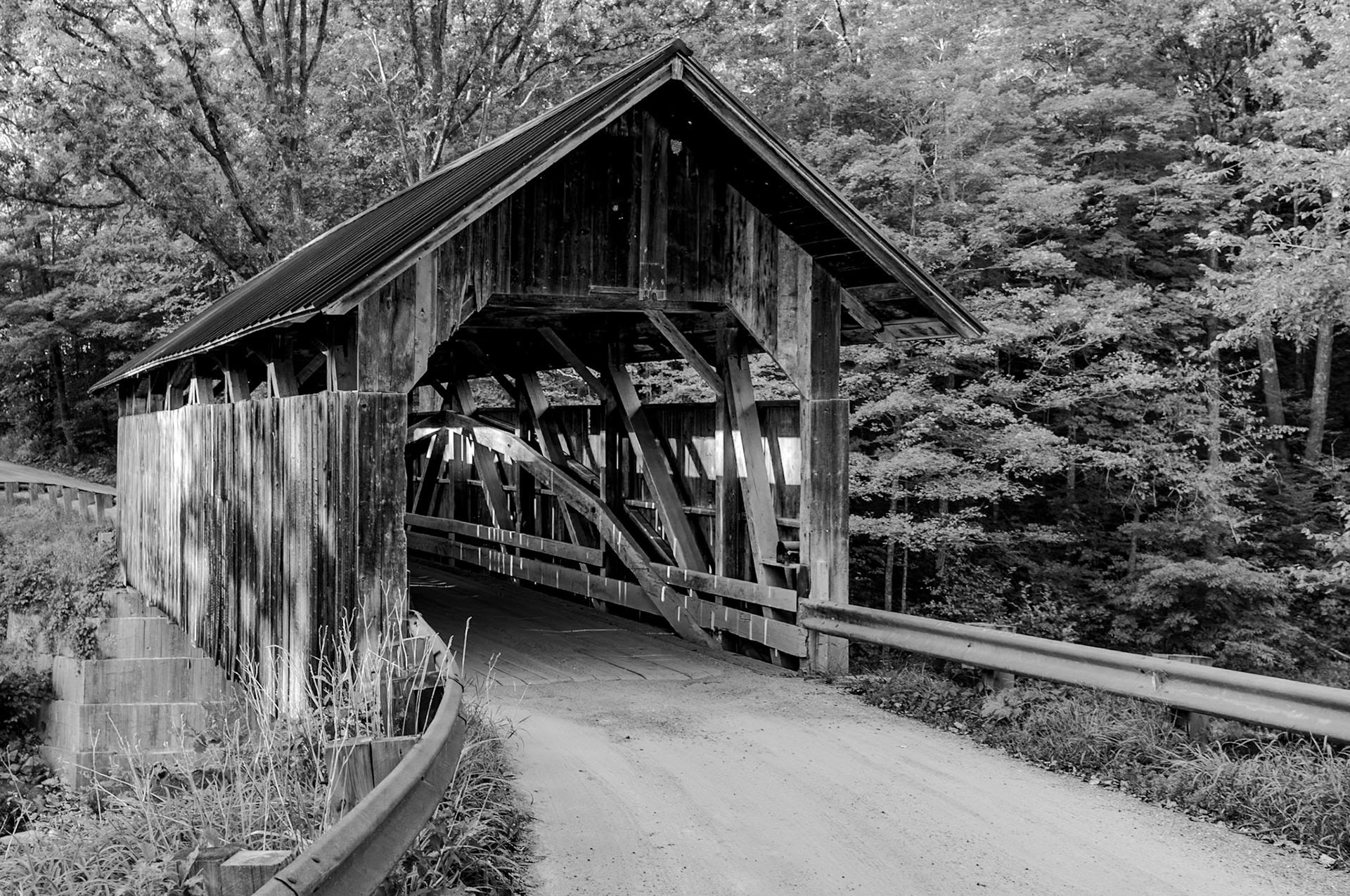 33 mm f/4.0 at 1/60 sec 0 EV 200 ISO ©Steven Mermelstein. All rights reserved. #20080911180943