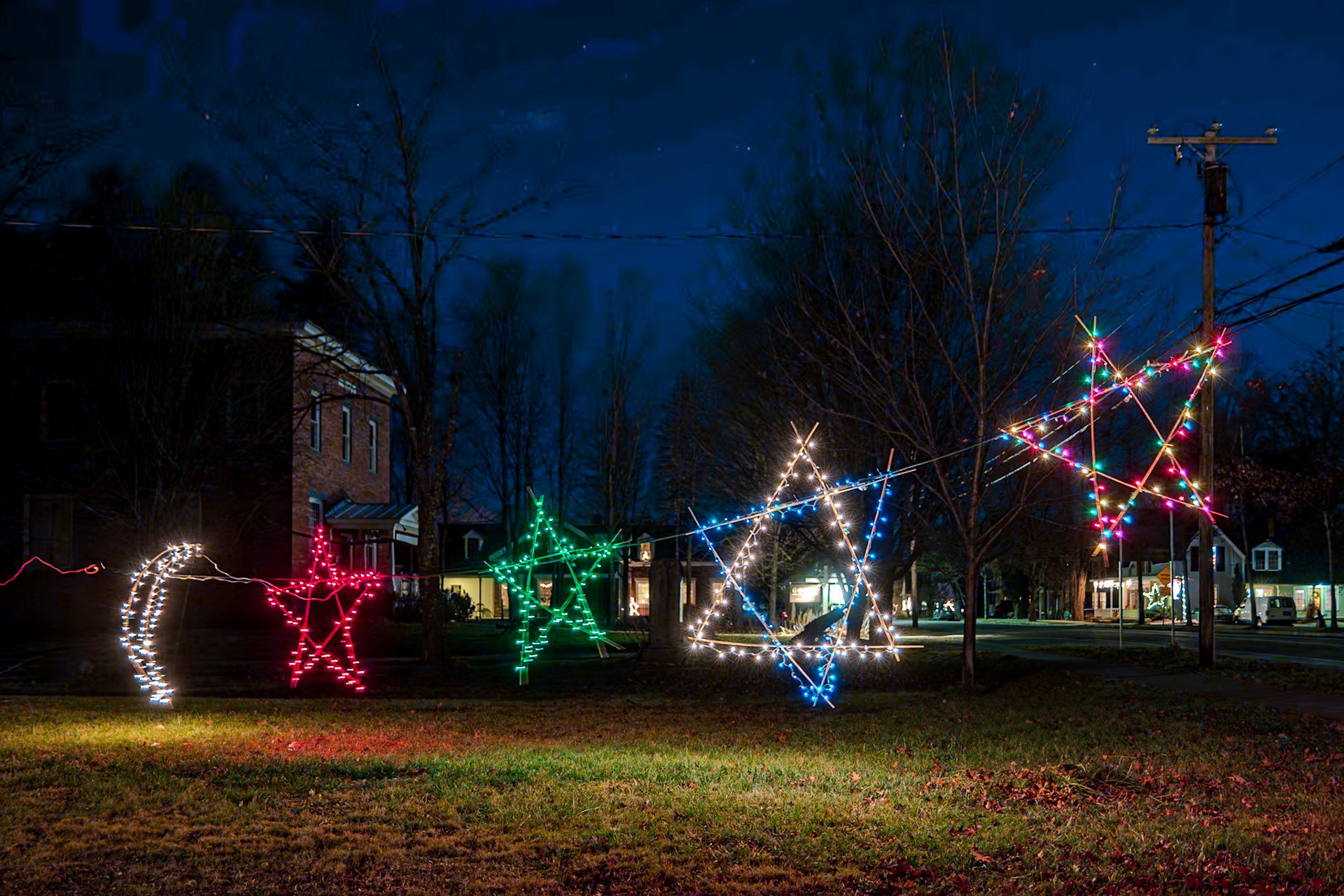 30 mm f/2.5 at 1.0 sec 0 EV 100 ISO ©Steven Mermelstein. All rights reserved. #20151224191843