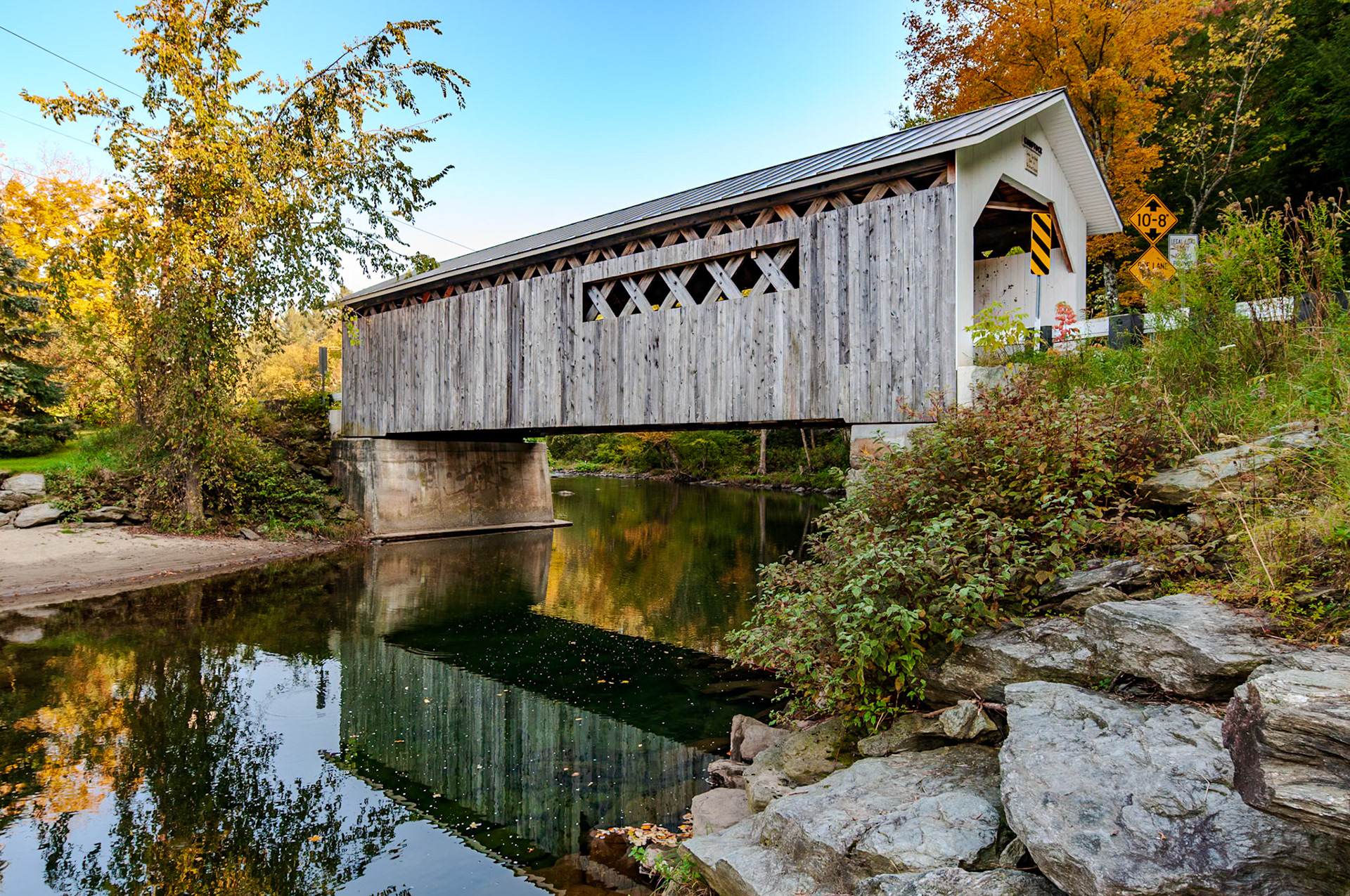 21 mm f/6.7 at 1/180 sec 0 EV 200 ISO ©Steven Mermelstein. All rights reserved. #20080924154619