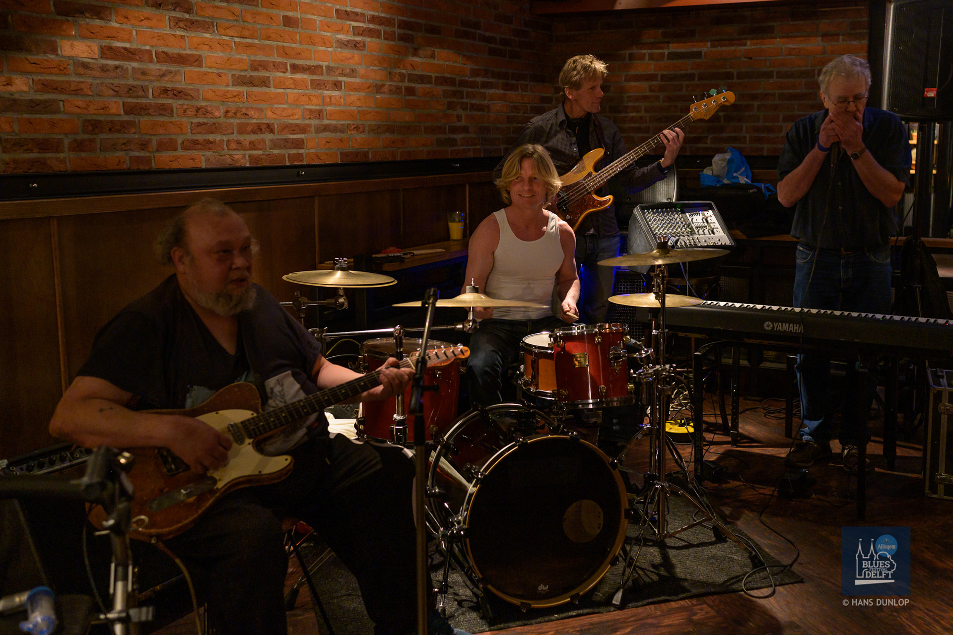 Valkering & El Kroppo in Moeke