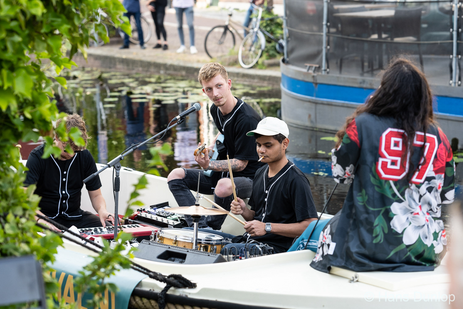 Jessy Yasmeen & band