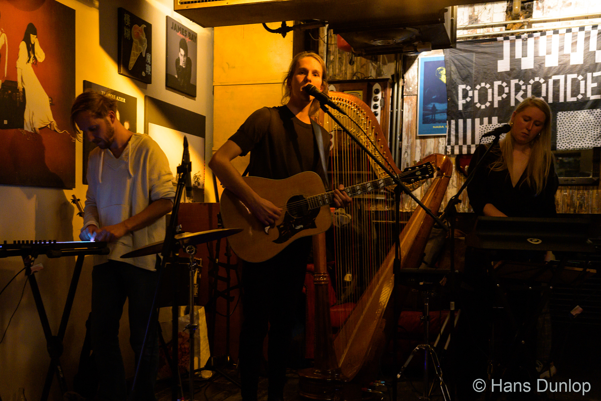 Out Of Skin (De Joffer)