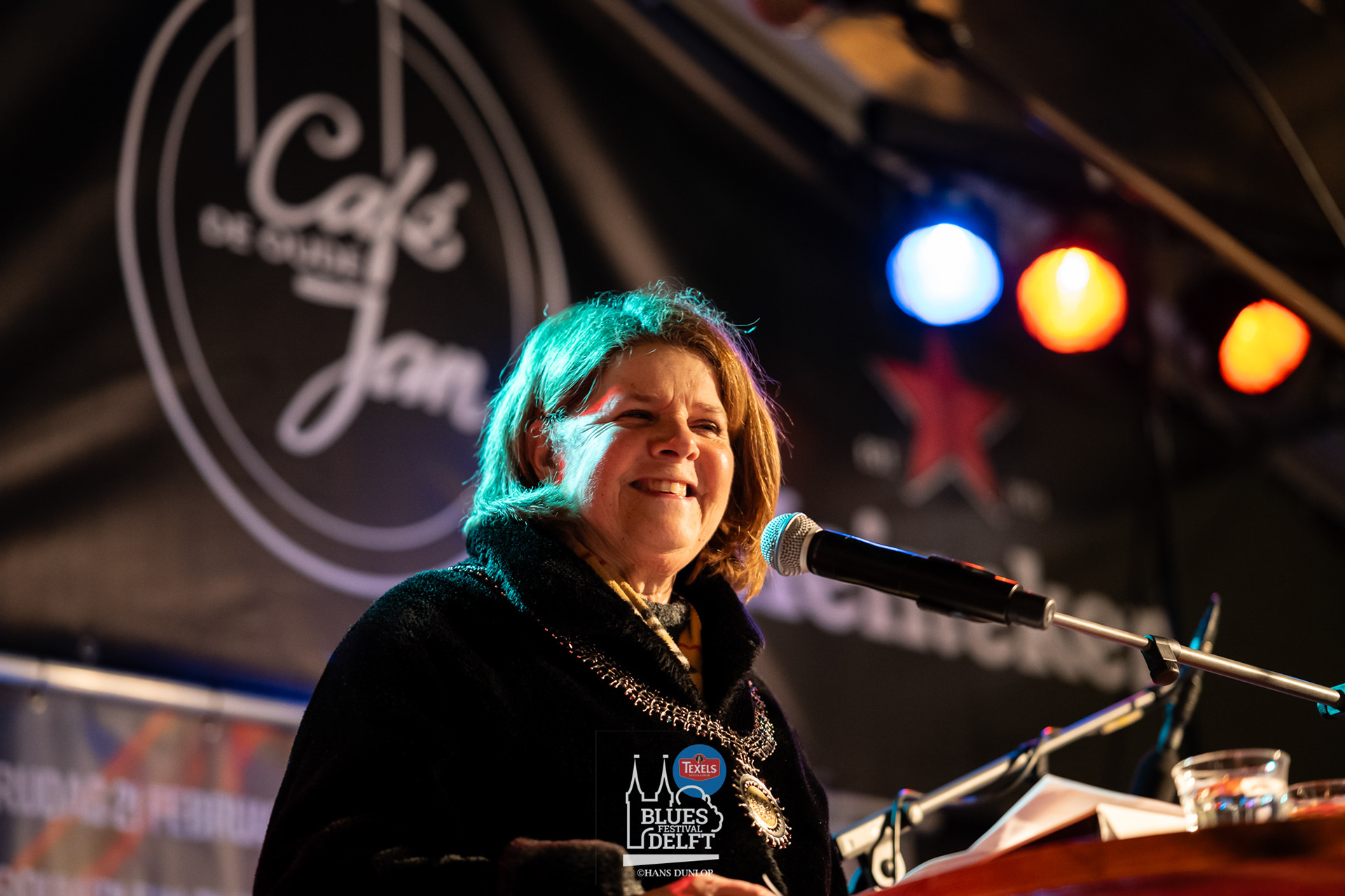 Opening van het Texels Blues Festival  in de tent bij De Oude Jan