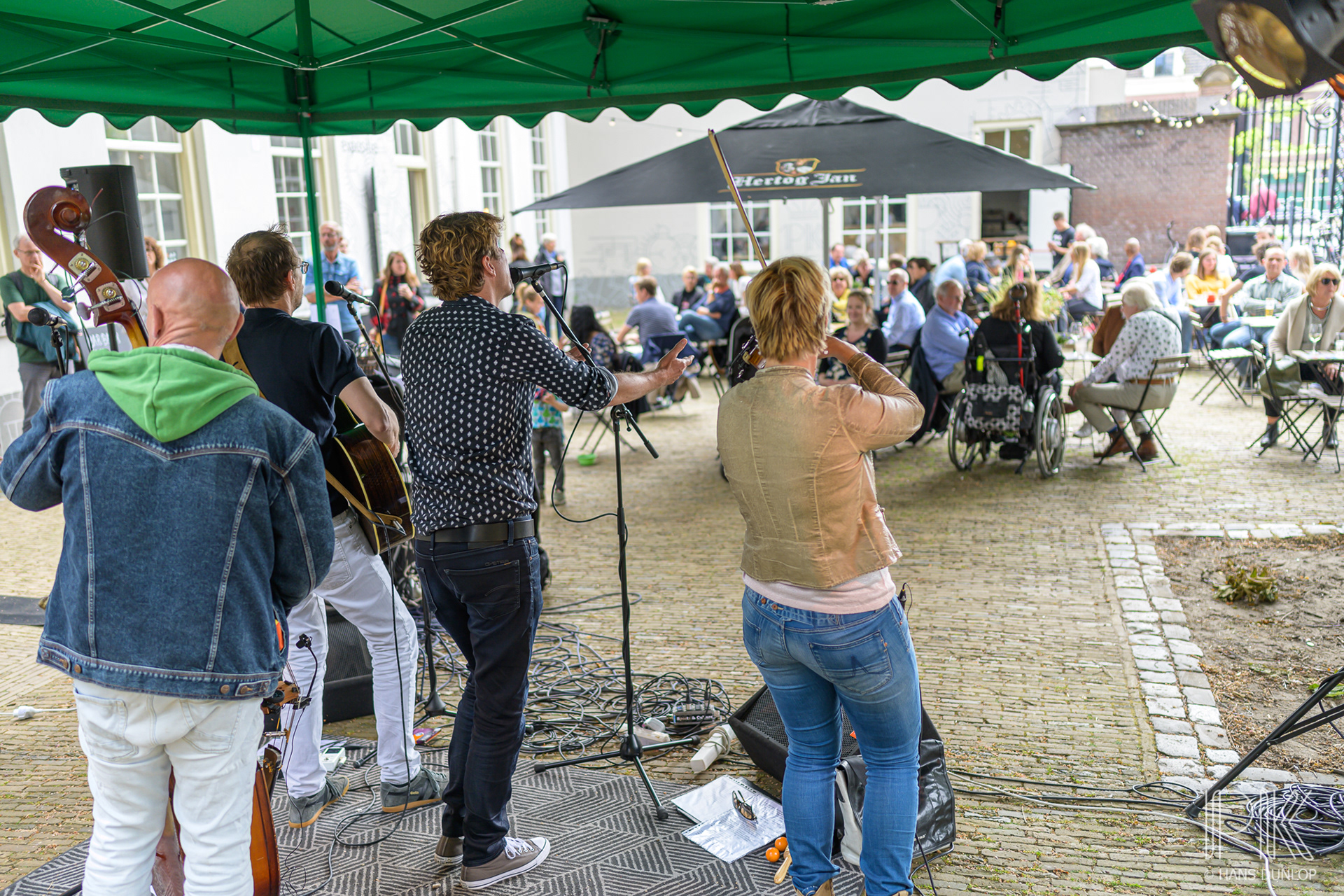 PAul FrAnk  and Friends