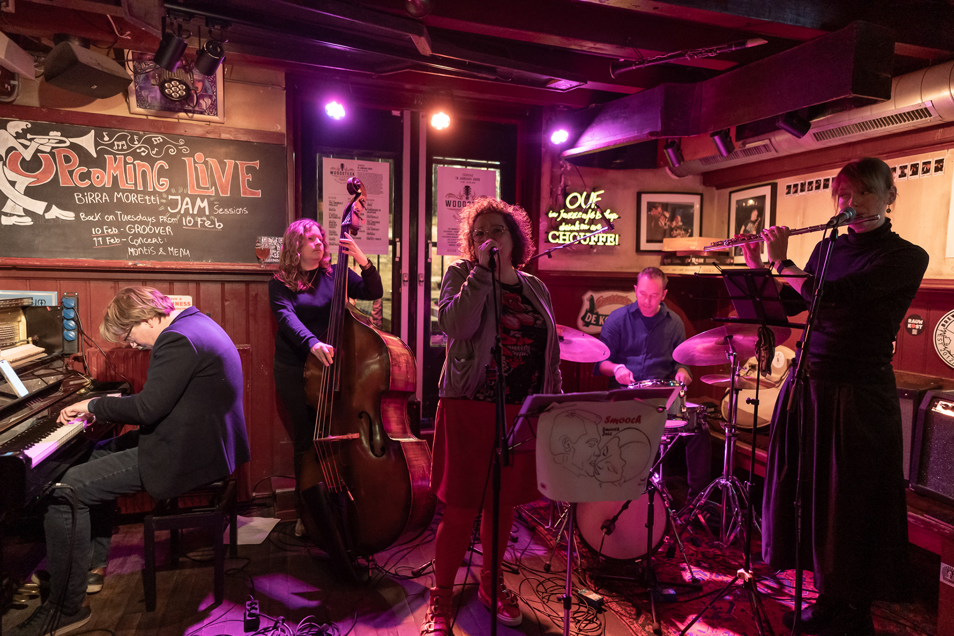 Smooch in Jazzcafé Bebop