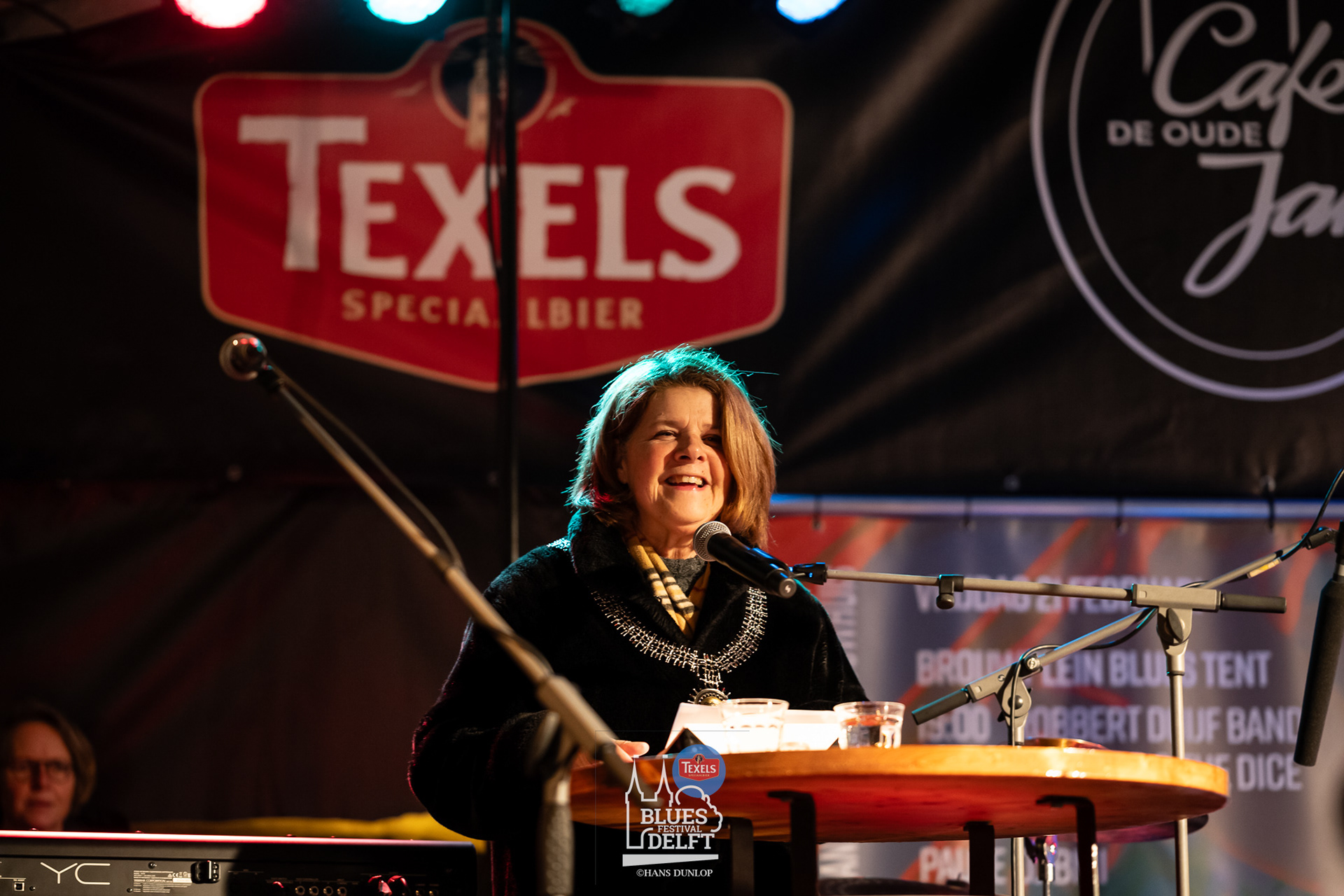 Opening van het Texels Blues Festival  in de tent bij De Oude Jan