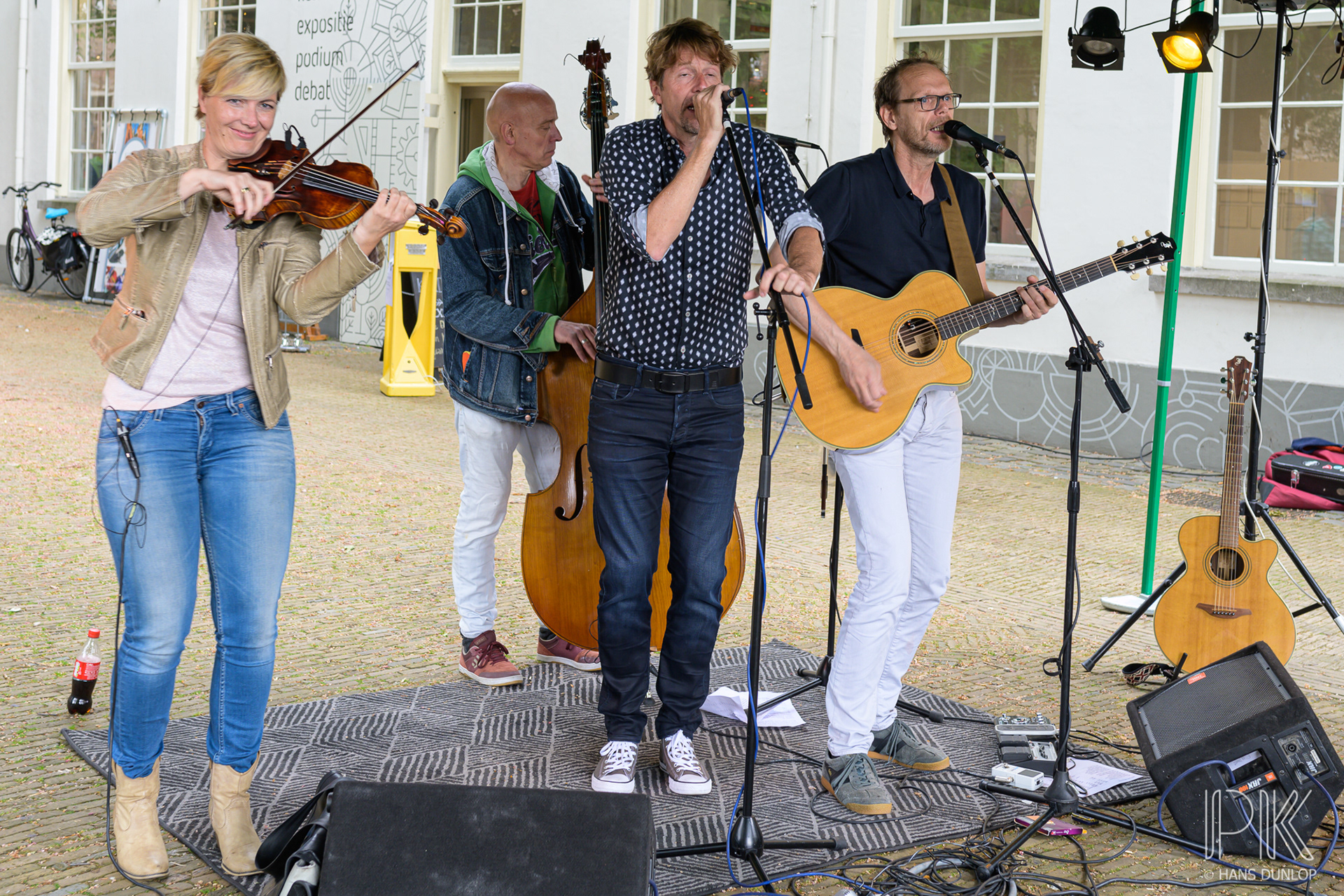 PAul FrAnk  and Friends