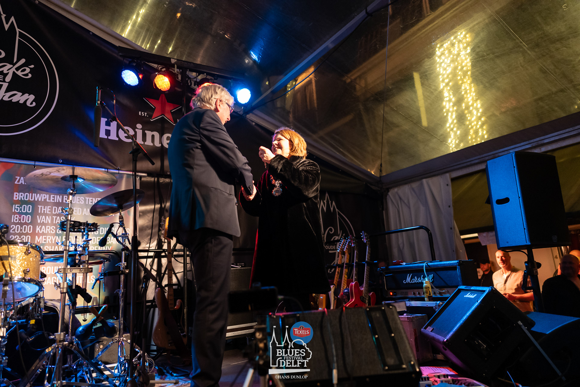 Opening van het Texels Blues Festival  in de tent bij De Oude Jan