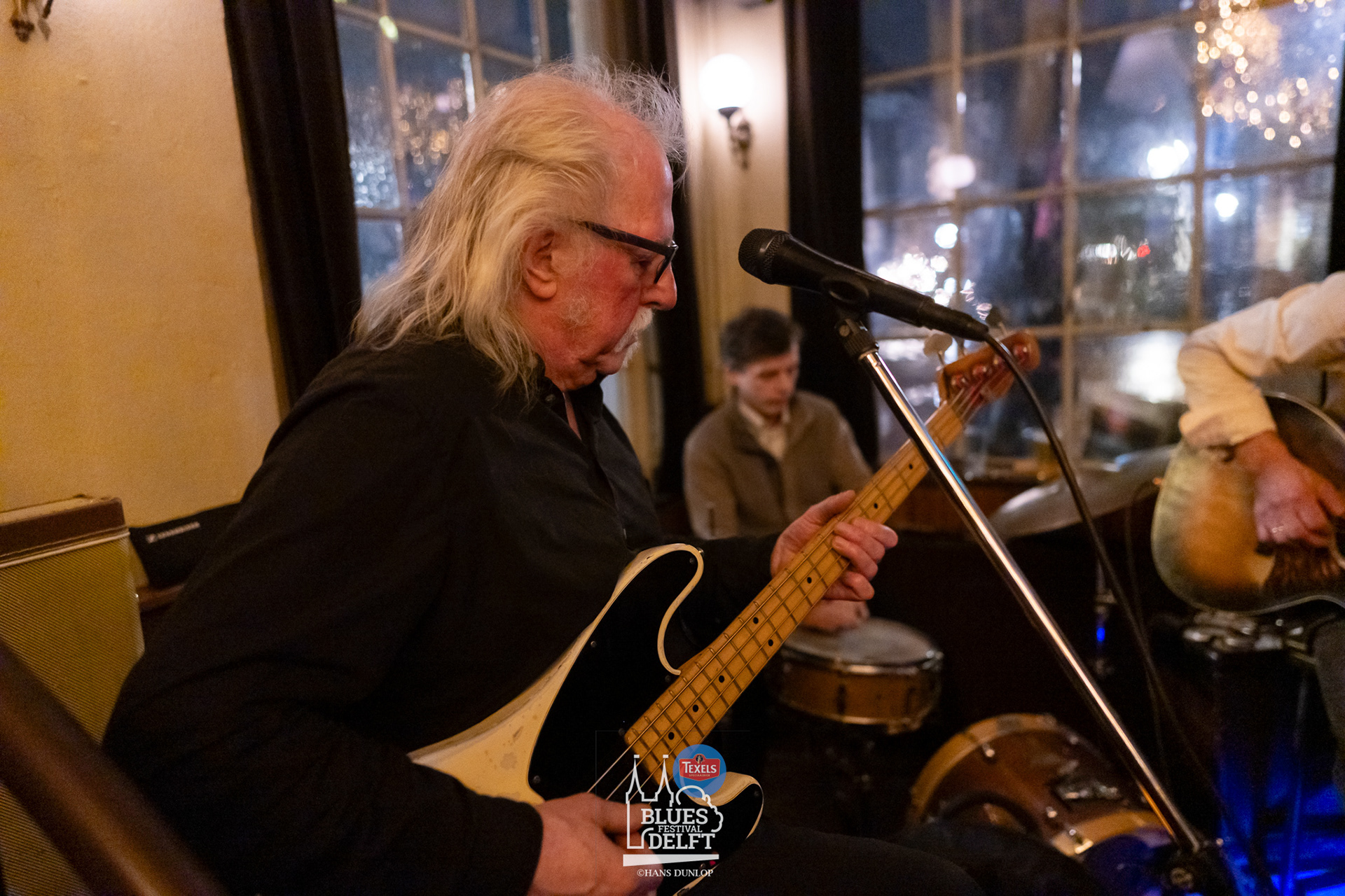 De Wijnhaven: Men in Blues