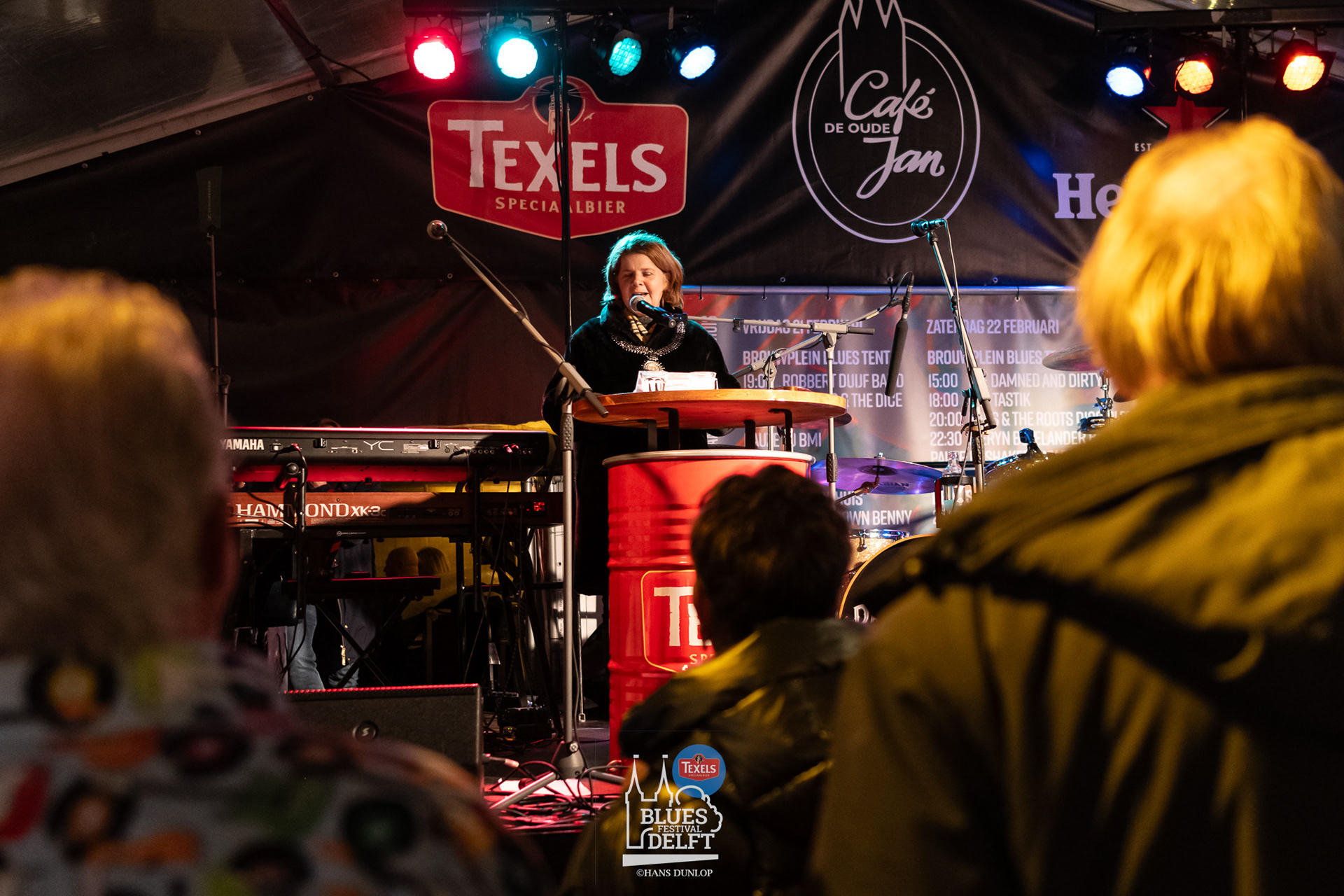 Opening van het Texels Blues Festival  in de tent bij De Oude Jan
