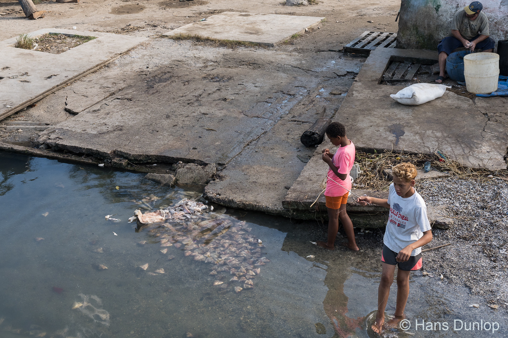 the youth is learning young, fishing between the waist