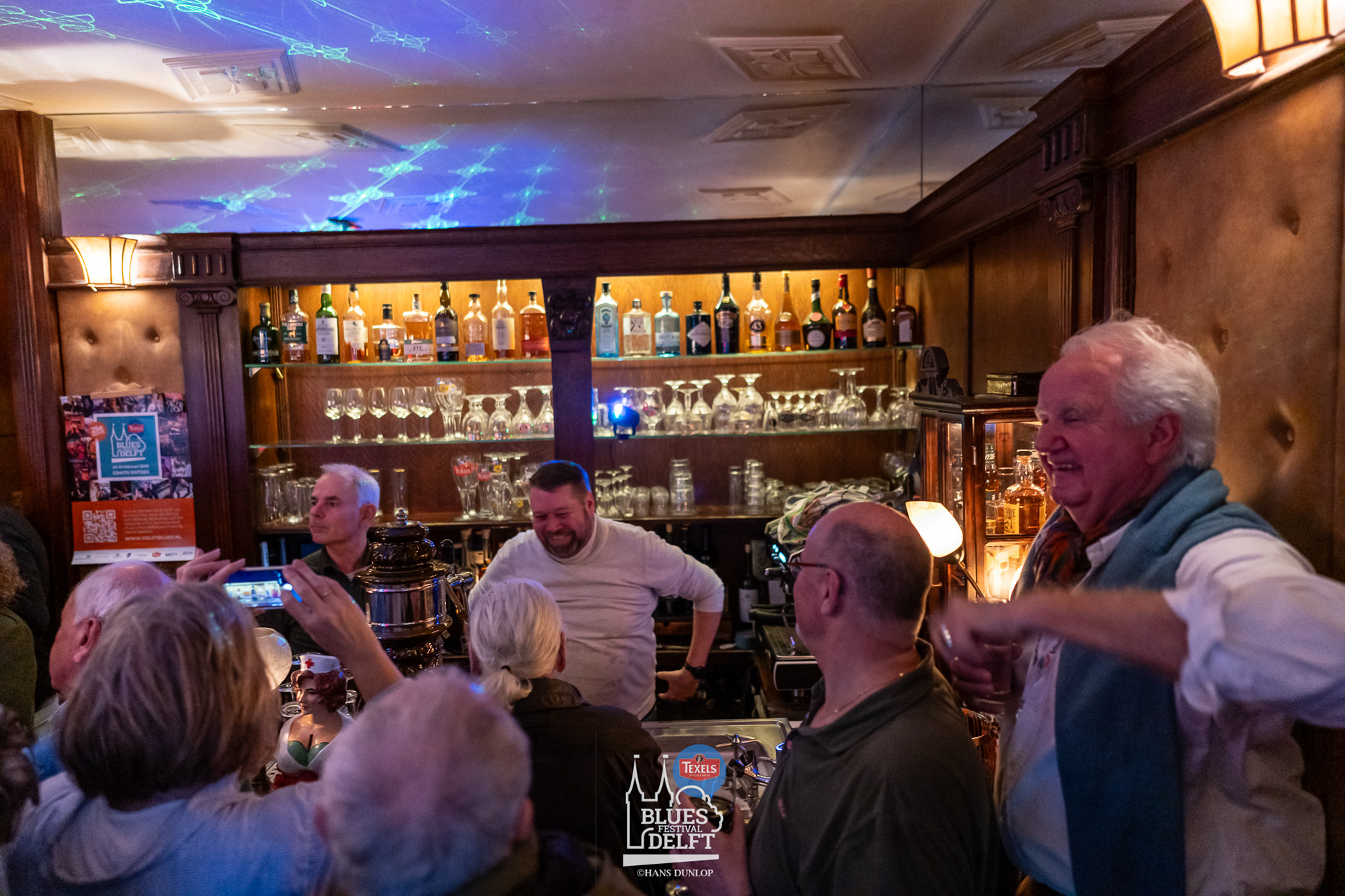 Jukebox Express in Café Vanouds dee twee kruikjes