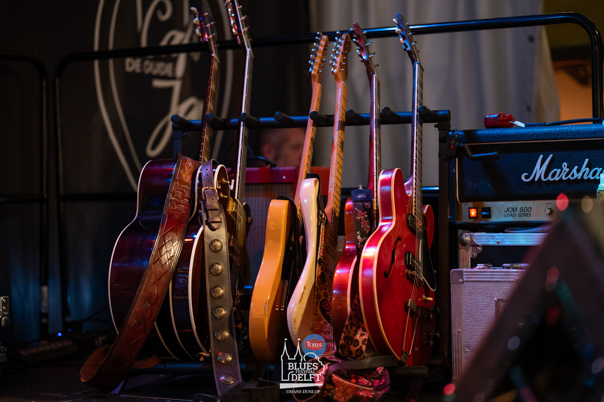 David Ronaldo in de tent bij De Oude Jan