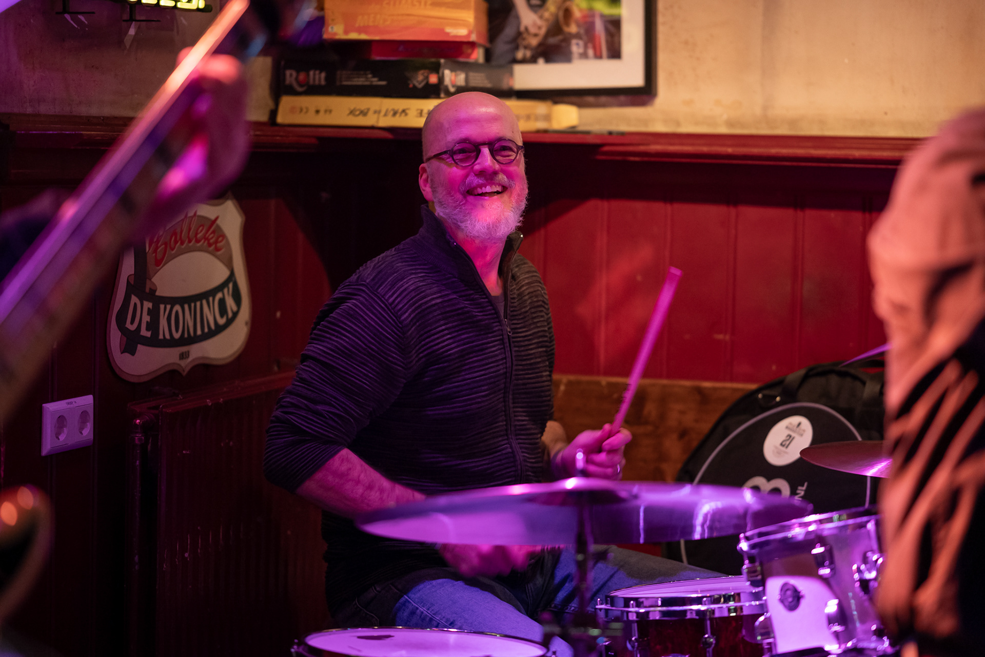 Sweaty Pants in Jazzcafé Bebop