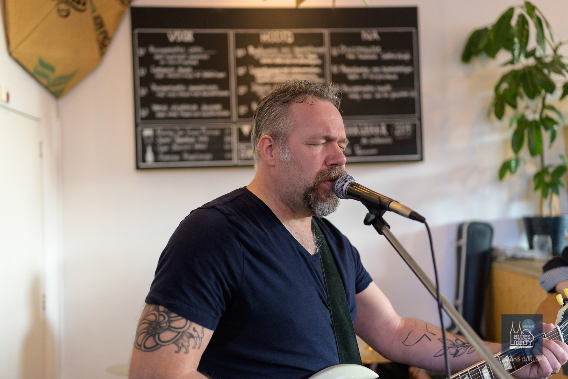 The Blue Tails in BarBaar