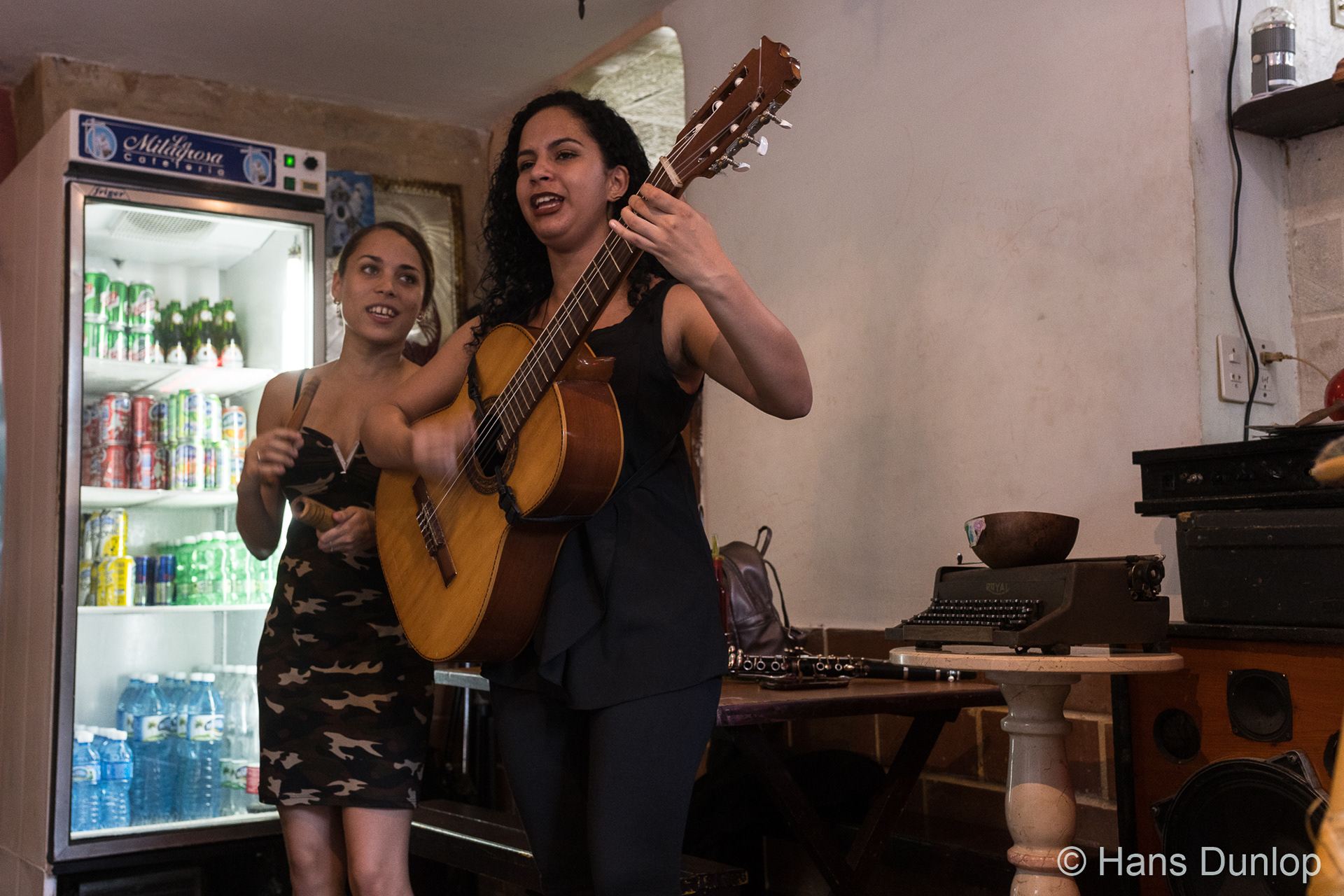 Live music during lunch and diner