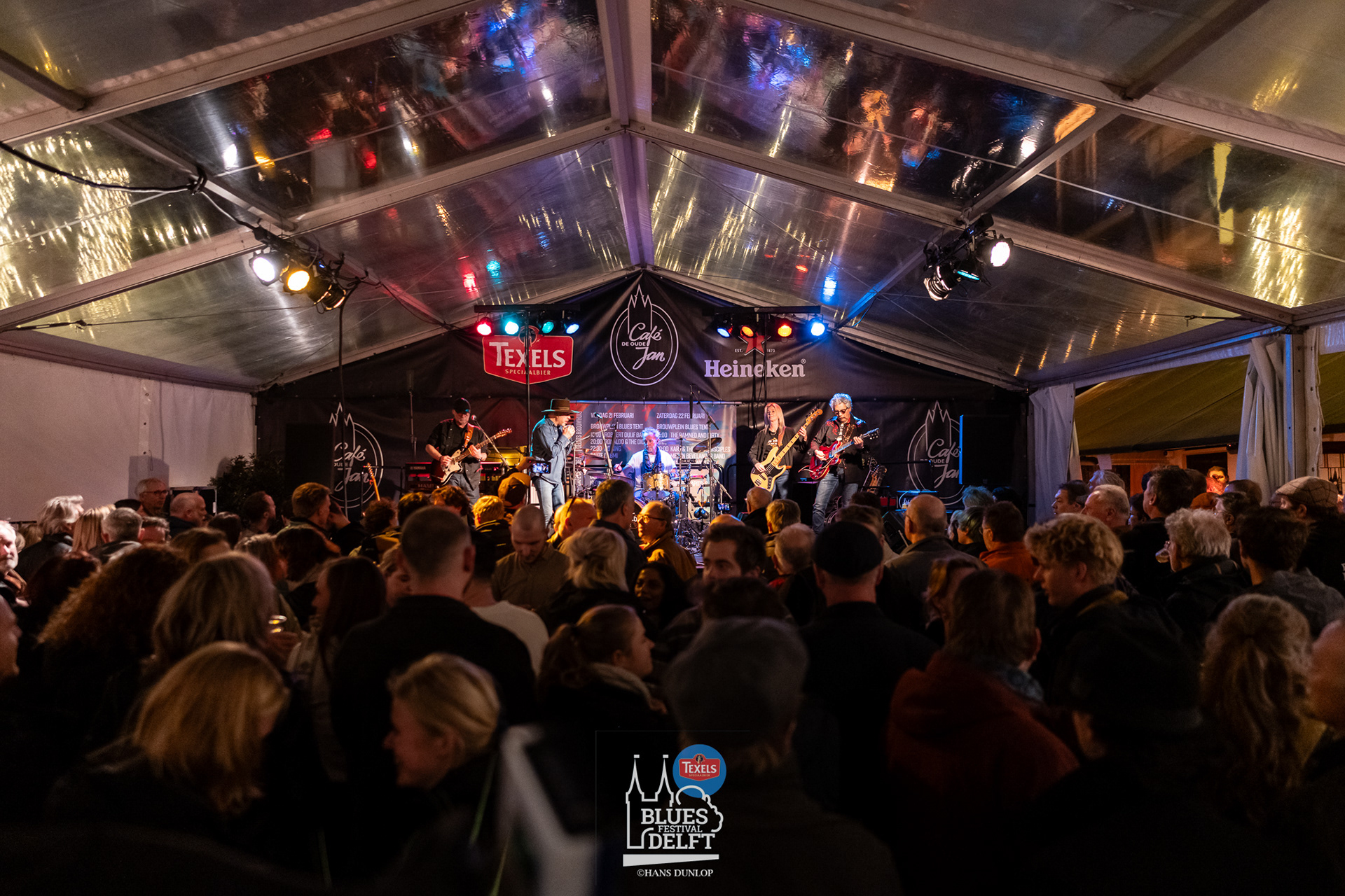 David Ronaldo in de tent bij De Oude Jan