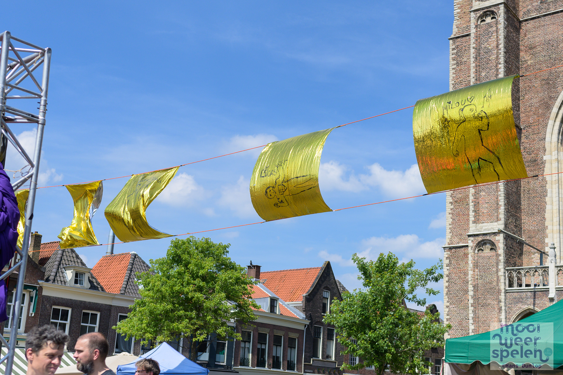 Studio Memo "Golden-Silver Silhouettes"