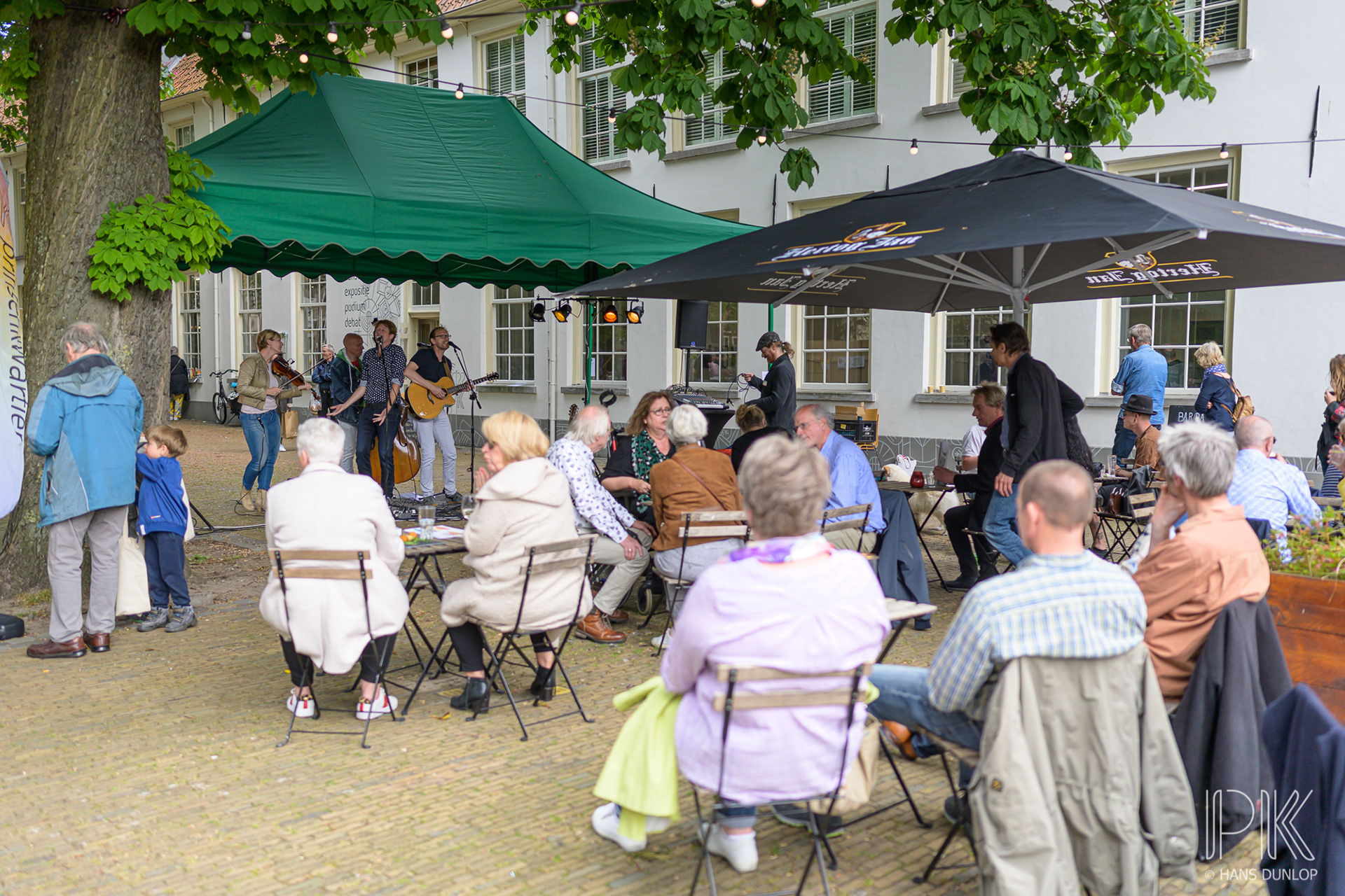 PAul FrAnk  and Friends