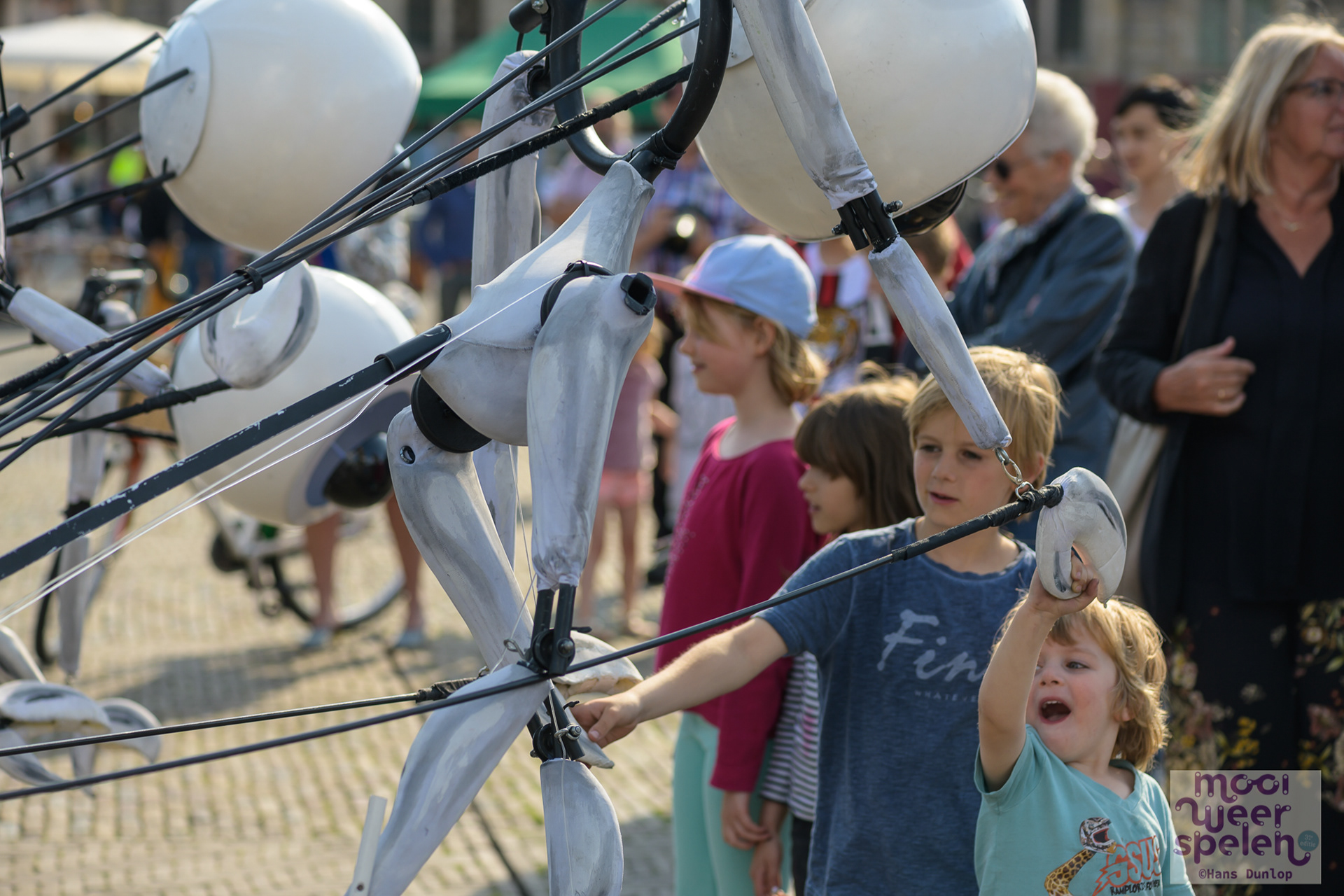 Close Act "i-Puppets"