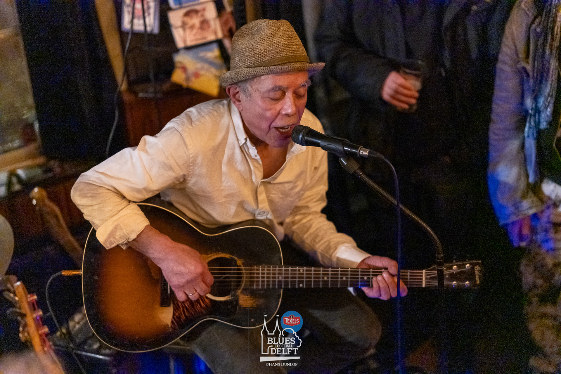 De Wijnhaven: Men in Blues